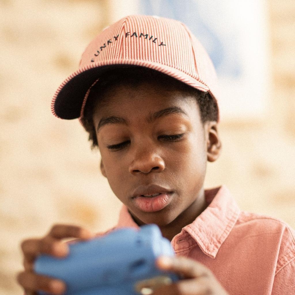 casquette-bebe-enfant-chamaye-assorti-parent-enfant-casquette-papa-fils-cadeau-fete-des-peres-casquette-mere-fille-cadeau-naissance-maman-bebe-matchy-matchy-cadeau-original-famille-broderie-funky-family-chamaye
