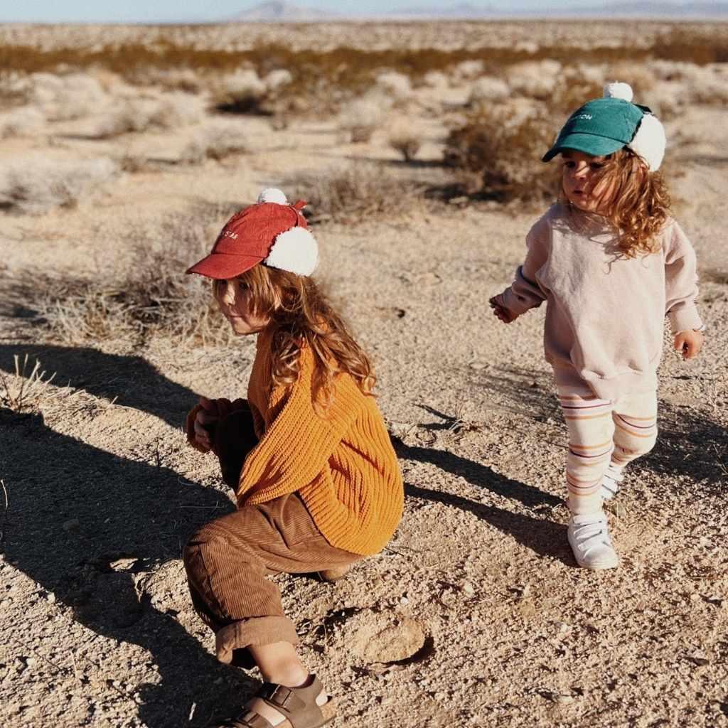casquette-bebe-enfant-parent-chapka-chamaye-assorti-papa-maman-enfant-casquette-papa-fils-cadeau-fete-des-peres-casquette-mere-fille-cadeau-naissance-maman-bebe-cadeau-original-famille-casquette-personnalisable-broderie-cosmic-girl-cadeau-jeune-maman-maternite-cadeau-naissance-original-jeune-parent-casquette-fille-rose-velours-cotele-chaton