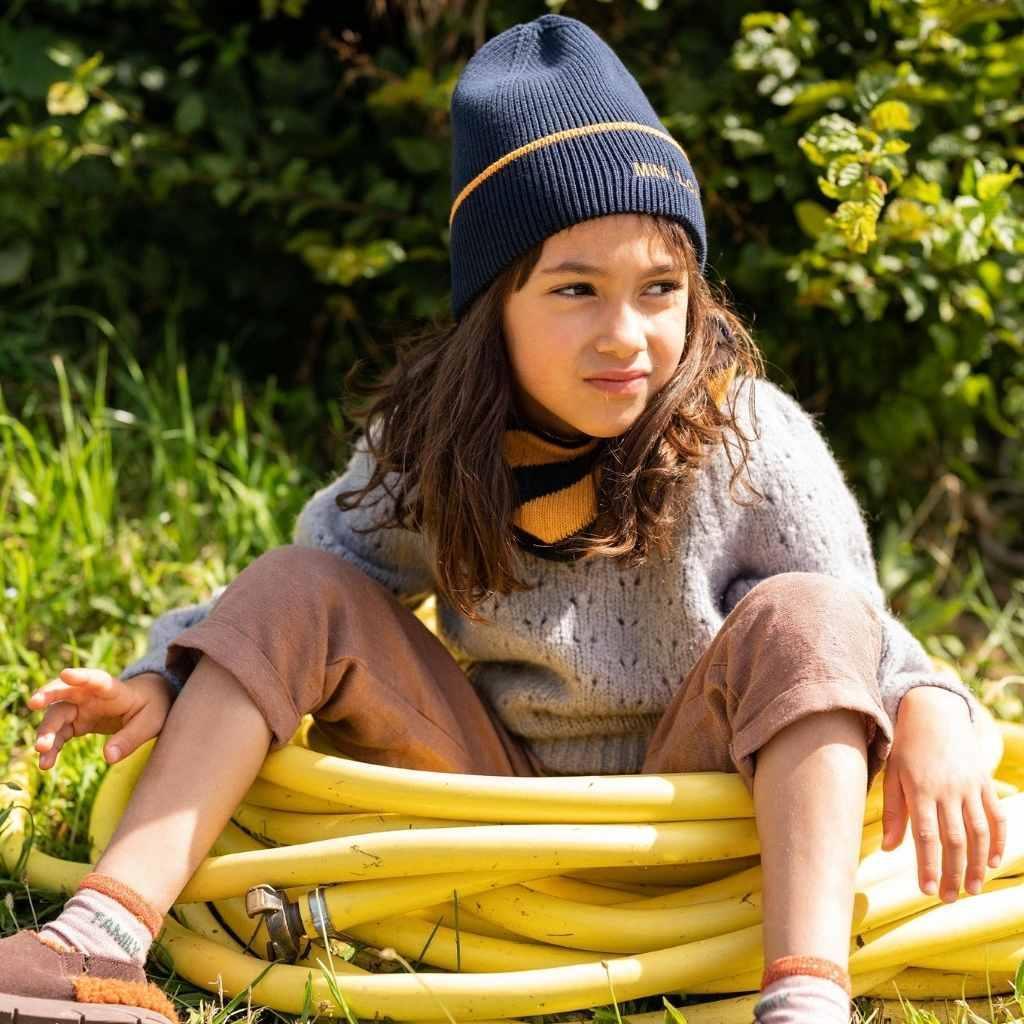 snood-tout-de-cou-moufles-gants-bonnet-bebe-enfant-papa-maman-chamaye-assorti-parent-enfant-bonnet-papa-fils-cadeau-fete-des-peres-bonnet-mere-fille-cadeau-naissance-maman-bebe-matchy-matchy-cadeau-original-famille-broderie-petit-loup-cadeau-jeune-papa-cool-cadeau-maman-bebe-maternite-original-cadeau-famille-protection-froid-bebe-hiver
