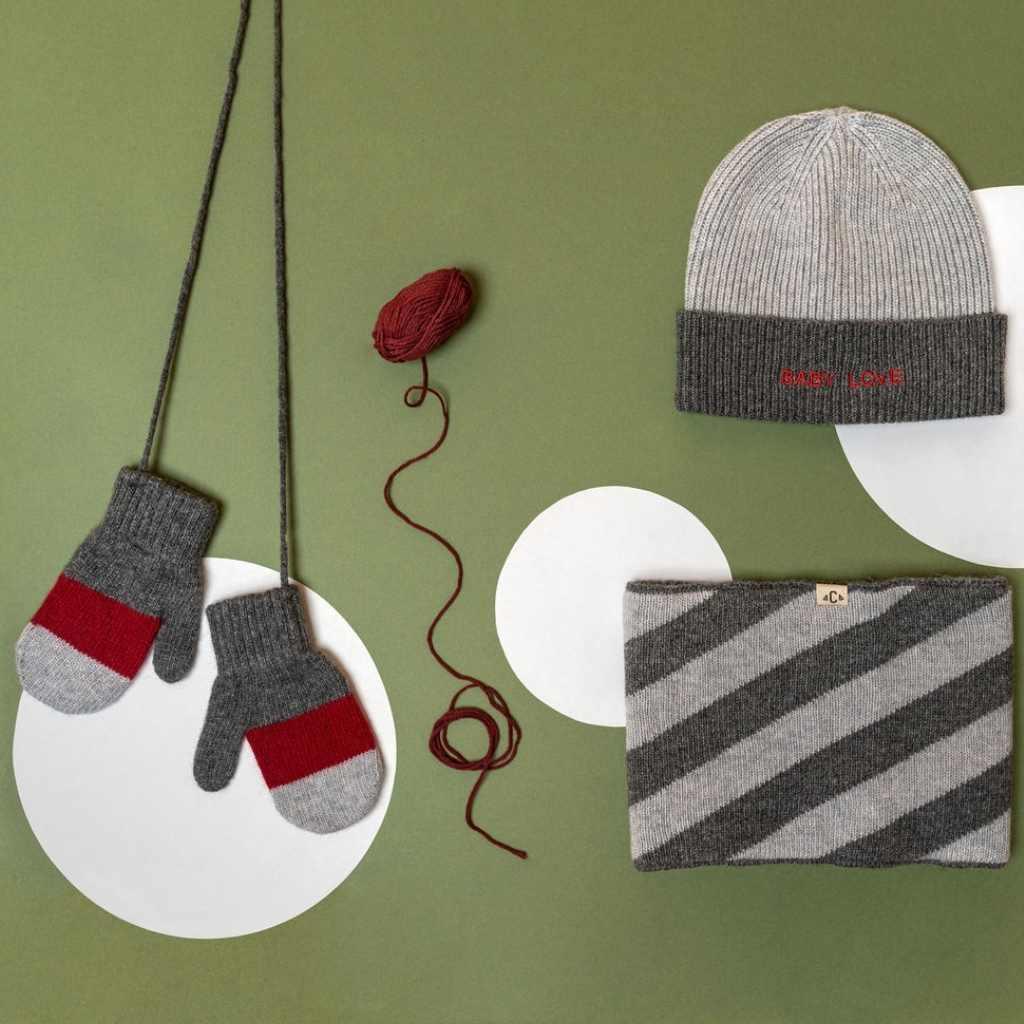 moufles-gants-bonnet-bebe-enfant-papa-maman-chamaye-assorti-parent-enfant-bonnet-papa-fils-cadeau-fete-des-peres-bonnet-mere-fille-cadeau-naissance-maman-bebe-matchy-matchy-cadeau-original-famille-broderie-