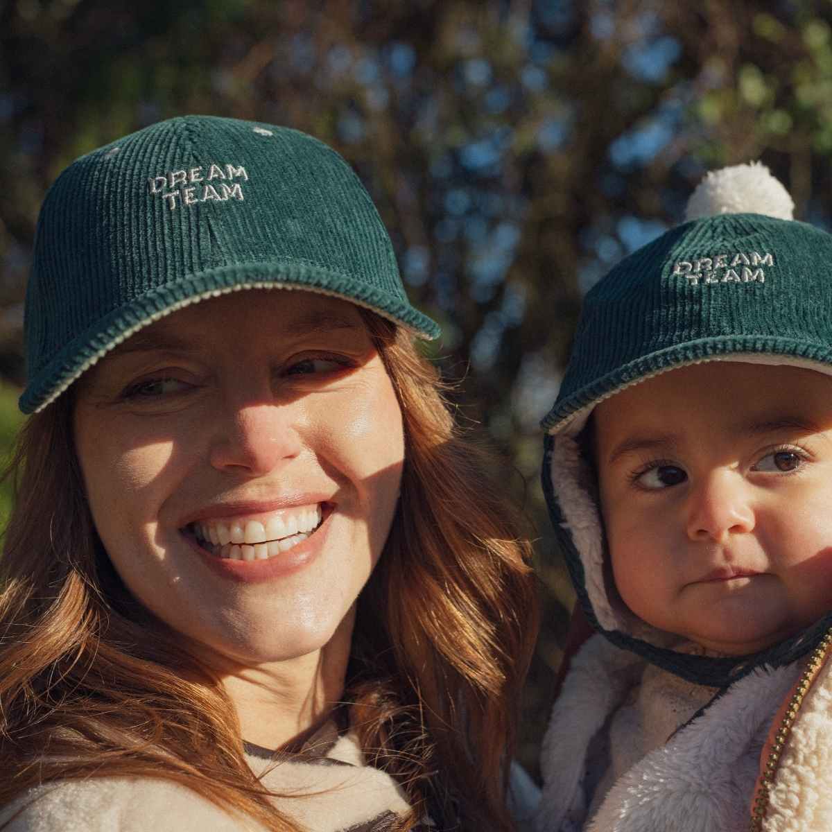chapka-bebe-enfant-chamaye-assorti-parent-enfant-casquette-papa-fils-cadeau-fete-des-peres-bonnet-mere-fille-cadeau-naissance-maman-bebe-matchy-matchy-cadeau-original-famille-broderie-dream-team