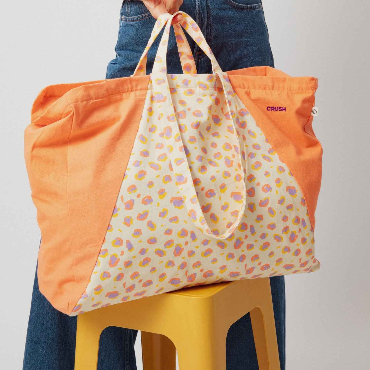 sac-cabas-parent-maman-maxi-cabas-gouter-plage-maman-mixte-cadeau-été-maman-papa-cadeau-anniversaire-fête-de-mères-matchy-matchy-cadeau-famille-cadeau-pere-fils-original-cadeau-mere-fille-pratique-matchy-matchy-cadeaux-noel-famille-marque-francaise-leopard-motif-crush