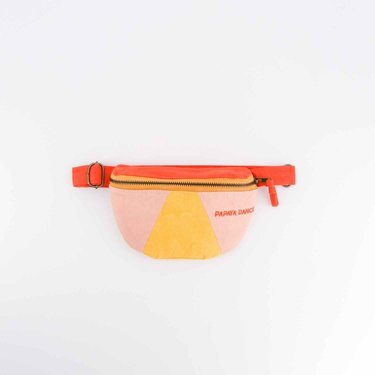 banane-parent-enfant-banane-maman-mixte-enfant-cadeau-été-maman-enfant-cadeau-anniversaire-petite-fille-matchy-matchy-cadeau-famille-cadeau-mere-fille-original-cadeau-mere-fille-pratique-matchy-matchy-cadeaux-fête-des-meres-famille-marque-francaise -motif-papaya-dance