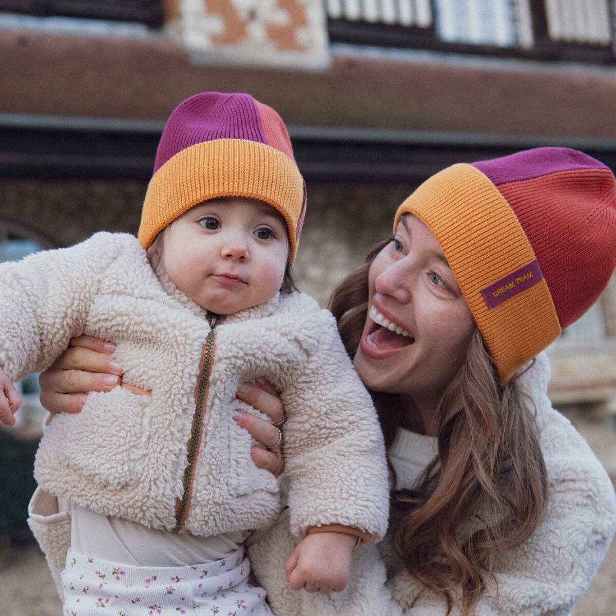 bonnet-bebe-enfant-papa-maman-chamaye-assorti-parent-enfant-bonnet-papa-fils-cadeau-fete-des-peres-bonnet-mere-fille-cadeau-naissance-maman-bebe-matchy-matchy-cadeau-original-famille-broderie-dream-team