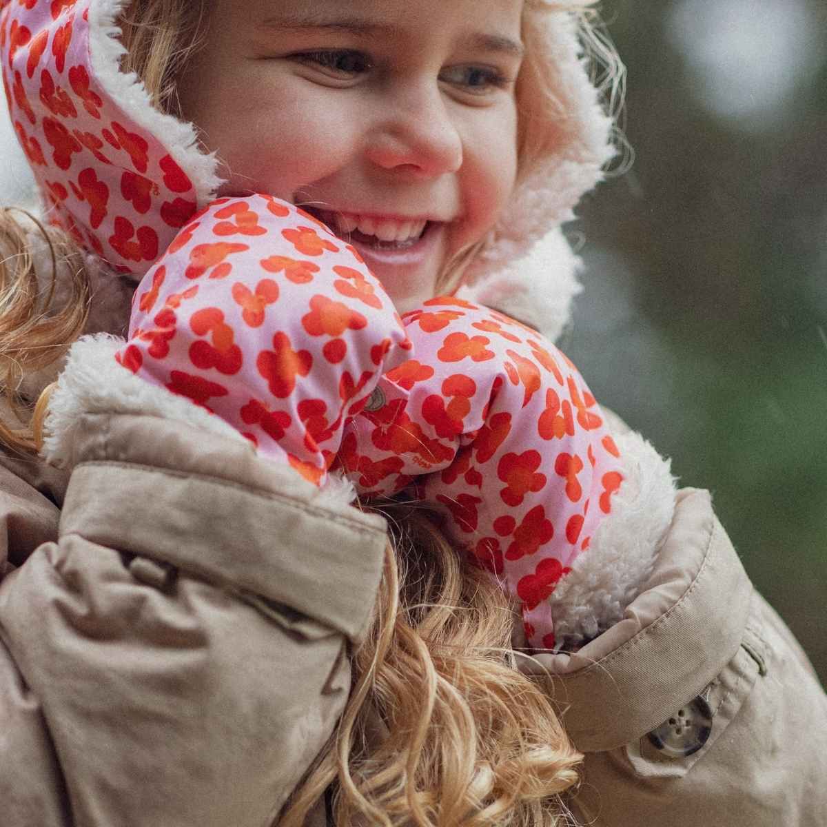 moufle-enfant-imperméable-cadeau-hiver-bébé-cadeau-anniversaire-petit-garcon-matchy-matchy-cadeau-famille-cadeau-pere-fils-original-cadeau-mere-fille-pratique-matchy-matchy-cadeaux-noel-famille-marque-francaise-motif