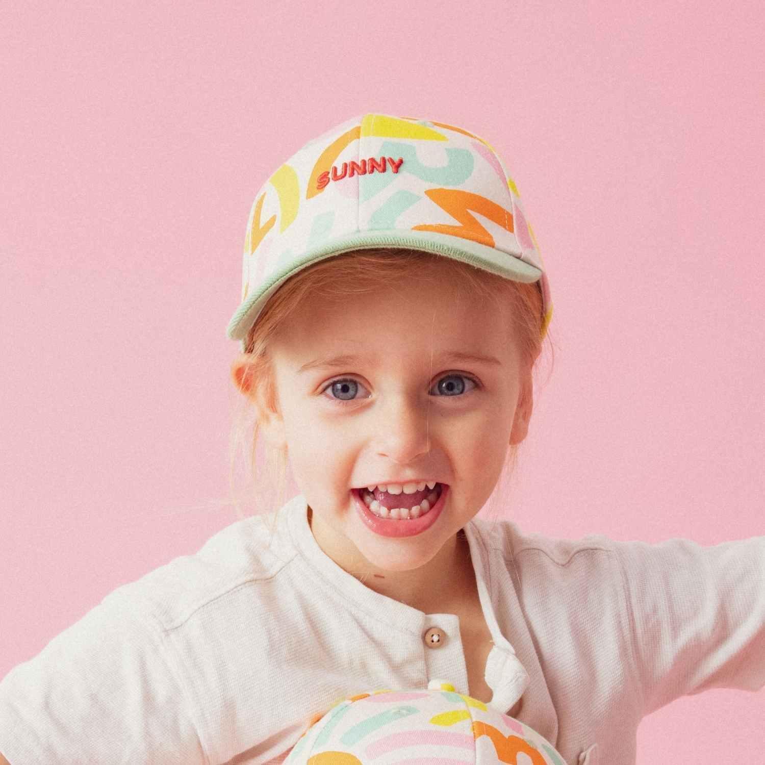 casquette-bebe-enfant-parent-chamaye-assorti-papa-maman-enfant-casquette-papa-fils-cadeau-fete-des-peres-casquette-mere-fille-cadeau-naissance-maman-bebe-cadeau-original-famille-casquette-personnalisable-broderie-sunny