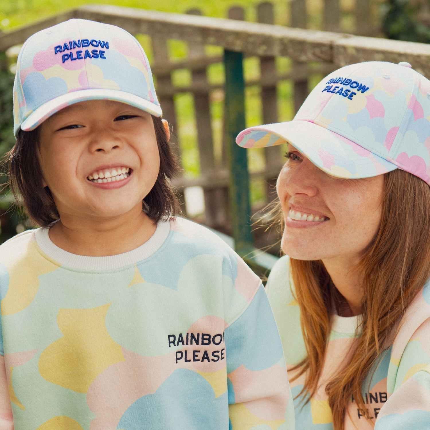 casquette-bebe-enfant-parent-chamaye-assorti-papa-maman-enfant-casquette-papa-fils-cadeau-fete-des-peres-casquette-mere-fille-cadeau-naissance-maman-bebe-cadeau-original-famille-casquette-personnalisable-broderie-rainbow-please-ayuna