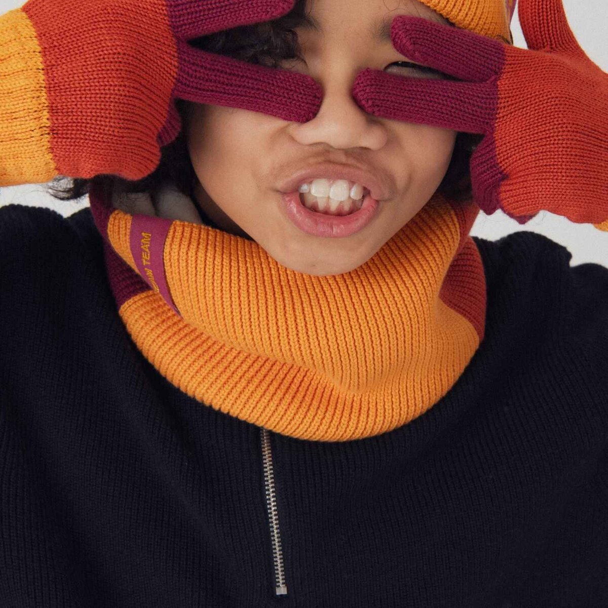 snood-enfant-hiver-chamaye-cadeau-naissance-bebe-pratique-echarpe-hiver-garcon-snood-fille-laine-cachemire 