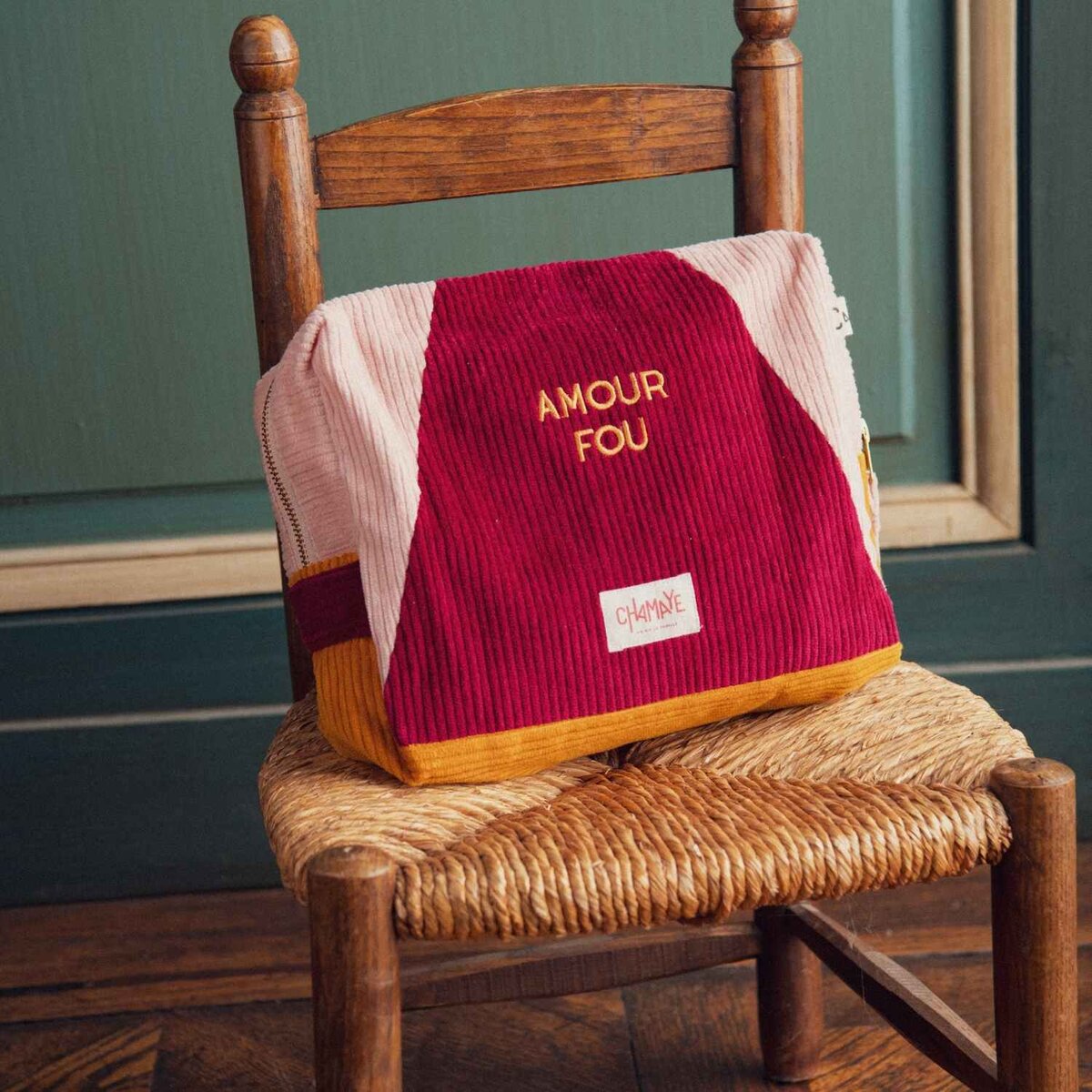 trousse-de-toilette-bebe-enfant-chamaye-assorti-papa-maman-enfant-casquette-papa-fils-cadeau-fete-des-peres-casquette-mere-fille-cadeau-naissance-maman-bebe-cadeau-original-famille-casquette-personnalisable-broderie-amour-fou-rose