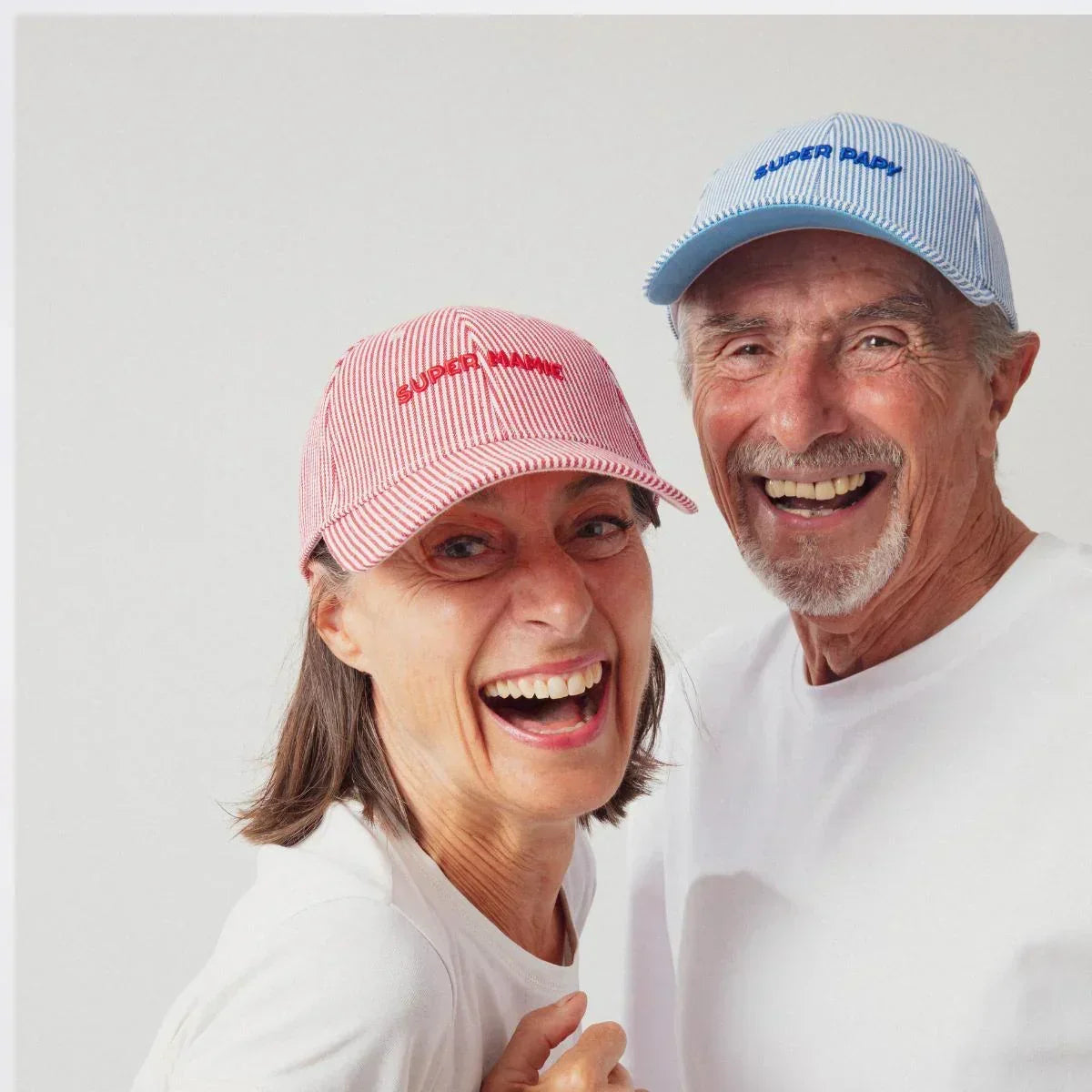 casquette-bebe-enfant-parent-chamaye-assorti-papa-maman-enfant-casquette-papa-fils-cadeau-fete-des-peres-casquette-mere-fille-cadeau-naissance-maman-bebe-cadeau-original-famille-casquette-personnalisable-broderie-super-mamie-papy