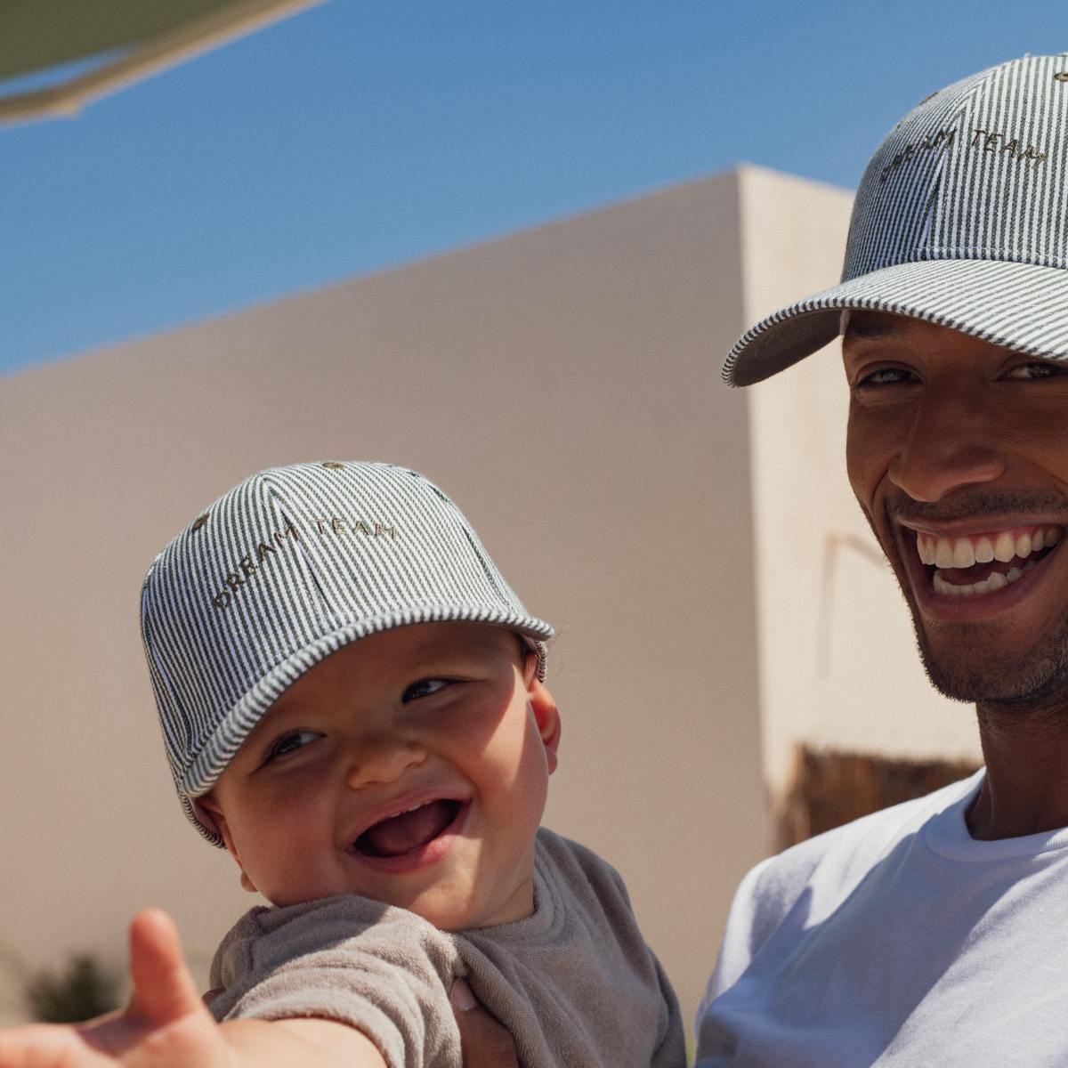 casquette-dream-team-bebe-enfant-parent-chamaye-assorti-papa-maman-enfant-cabas-papa-fils-cadeau-naissance-maman-bebe-cadeau-original-famille-personnalisable-broderie