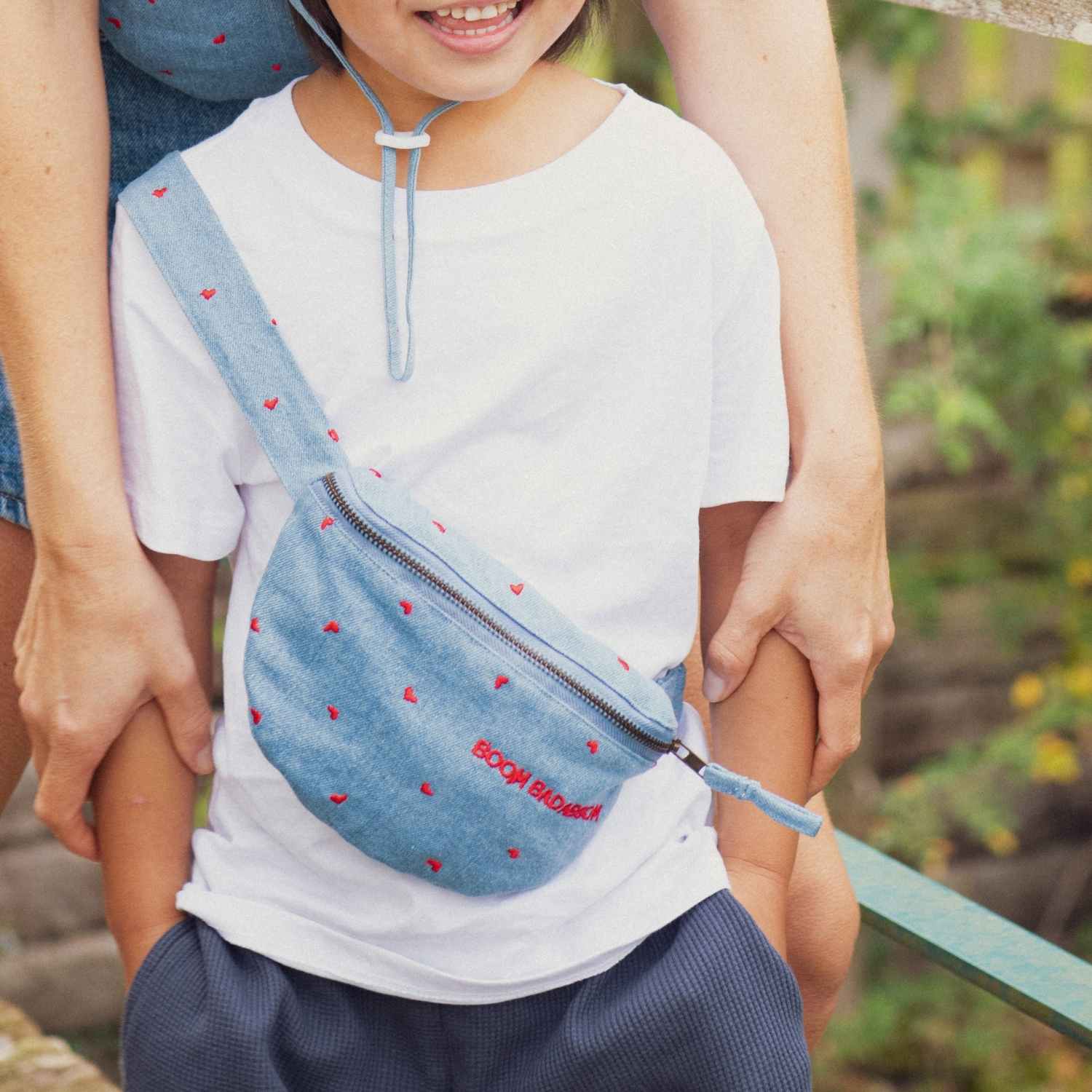 banane-parent-enfant-banane-maman-mixte-enfant-cadeau-été-maman-enfant-cadeau-anniversaire-petite-fille-matchy-matchy-cadeau-famille-cadeau-mere-fille-original-cadeau-mere-fille-pratique-matchy-matchy-cadeaux-fête-des-meres-famille-marque-francaise -motif-boom-coeur