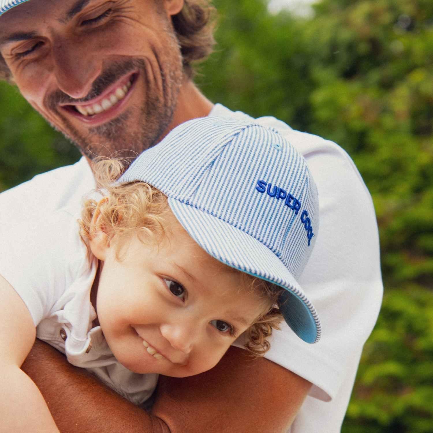 casquette-bebe-enfant-parent-chamaye-assorti-papa-maman-enfant-casquette-papa-fils-cadeau-fete-des-peres-casquette-mere-fille-cadeau-naissance-maman-bebe-cadeau-original-famille-casquette-personnalisable-broderie-super-cool