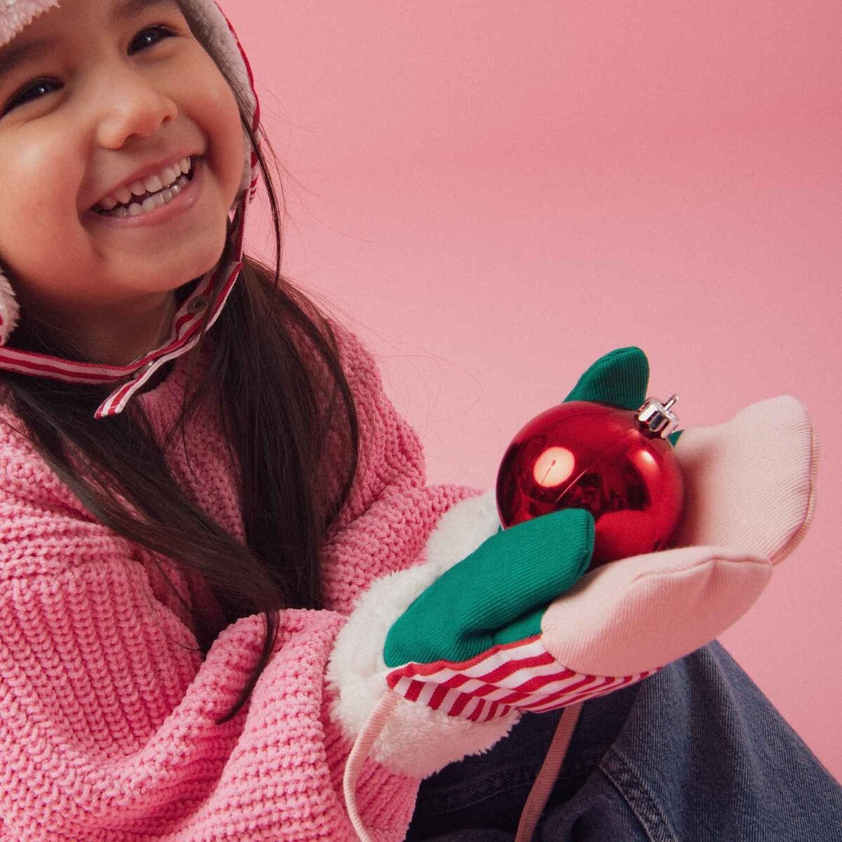 moufles-bebe-enfant-chamaye-assorti-papa-maman-enfant-casquette-papa-fils-cadeau-fete-des-peres-casquette-mere-fille-cadeau-naissance-maman-bebe-cadeau-original-famille-casquette-personnalisable-broderie-rose