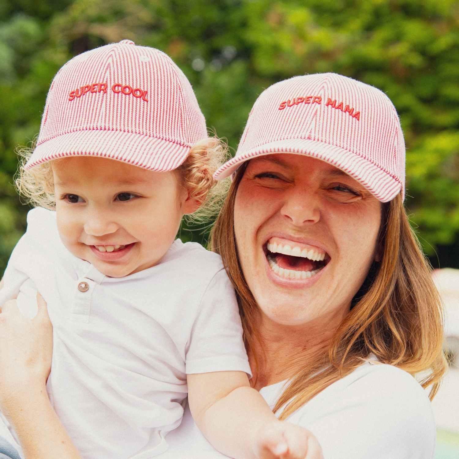casquette-bebe-enfant-parent-chamaye-assorti-papa-maman-enfant-casquette-papa-fils-cadeau-fete-des-peres-casquette-mere-fille-cadeau-naissance-maman-bebe-cadeau-original-famille-casquette-personnalisable-broderie-super-mama