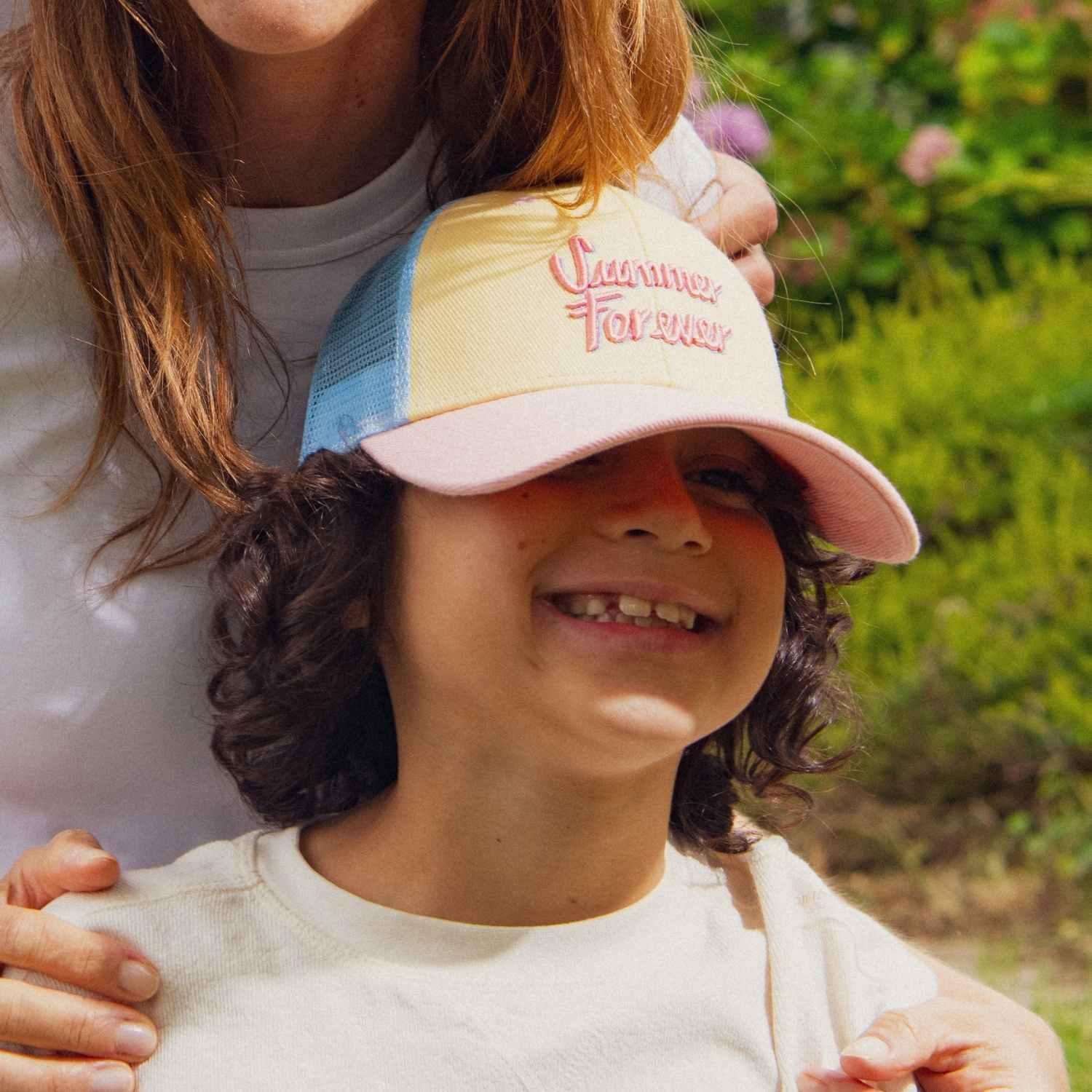 casquette-bebe-enfant-parent-chamaye-assorti-papa-maman-enfant-casquette-papa-fils-cadeau-fete-des-peres-casquette-mere-fille-cadeau-naissance-maman-bebe-cadeau-original-famille-casquette-personnalisable-broderie-trucker-summer-forever