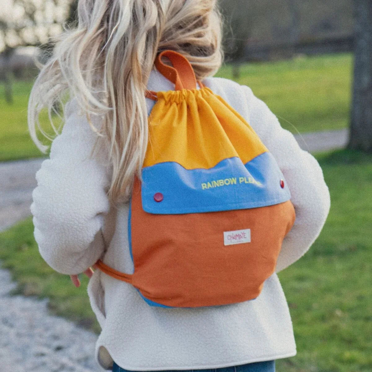 sac-enfant-chamaye-assorti-parent-enfant-sac-sport-gouter-cadeau-matchy-matchy-cadeau-original-famille-broderie-rainbow-please