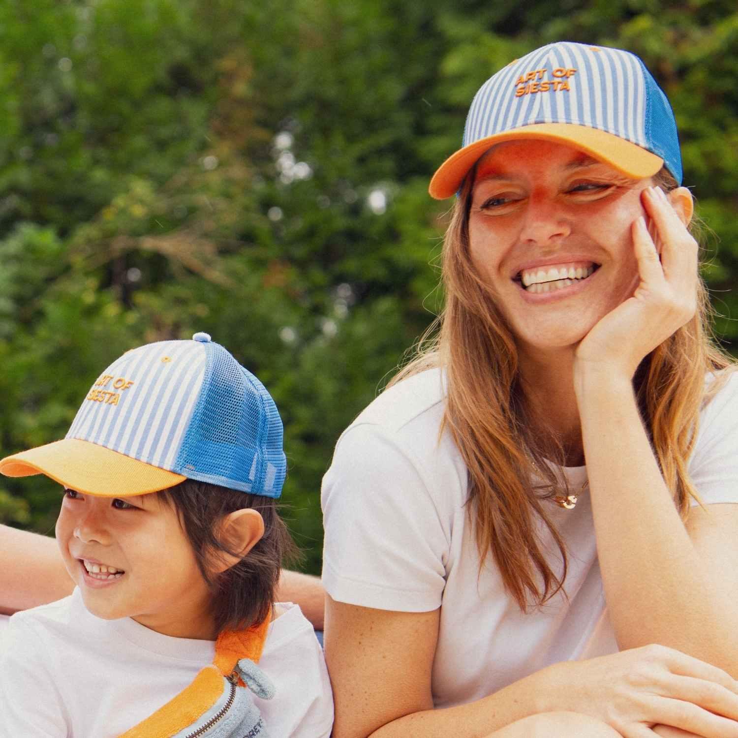 casquette-bebe-enfant-parent-chamaye-assorti-papa-maman-enfant-casquette-papa-fils-cadeau-fete-des-peres-casquette-mere-fille-cadeau-naissance-maman-bebe-cadeau-original-famille-casquette-personnalisable-broderie-art-of-siesta-trucker