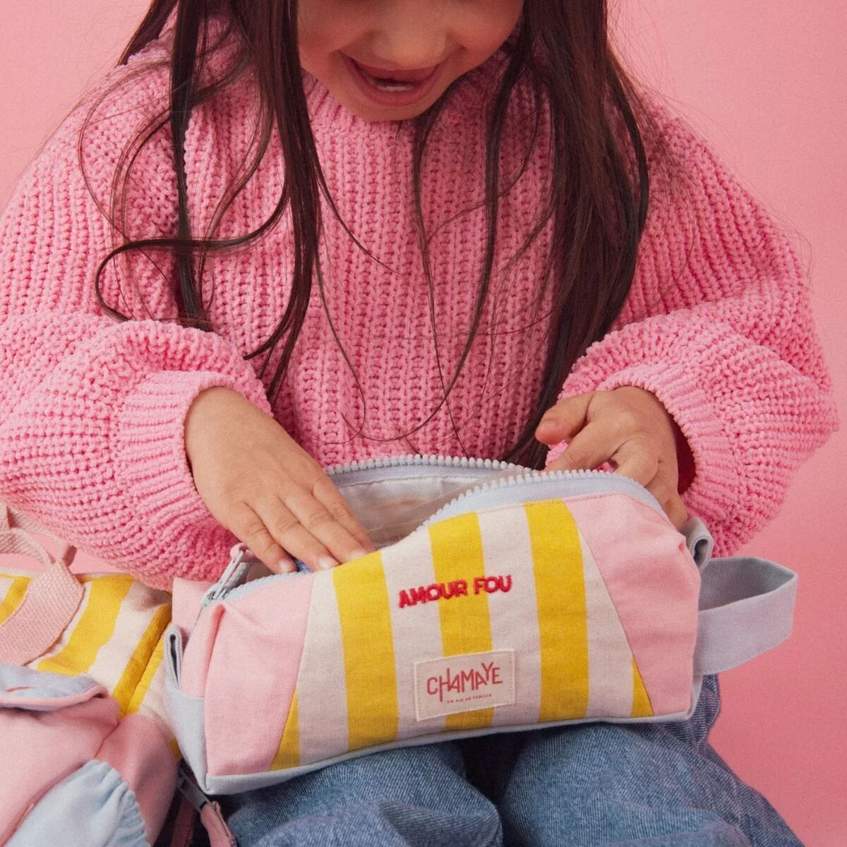 trousse-scolaire-enfant-chamaye-assorti-parent-enfant-sac-sport-gouter-cadeau-matchy-matchy-cadeau-original-famille-broderie-amour-fou