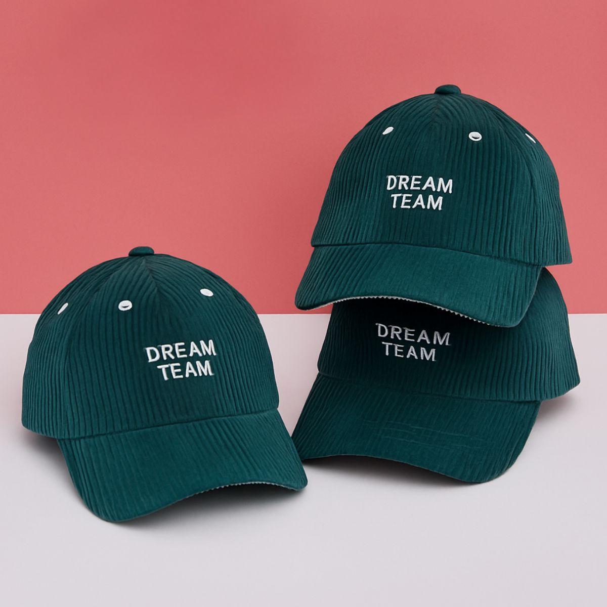 casquette-bebe-enfant-parent-chamaye-assorti-papa-maman-enfant-casquette-papa-fils-cadeau-fete-des-peres-casquette-mere-fille-cadeau-naissance-maman-bebe-cadeau-original-famille-casquette-personnalisable-broderie-dream-team