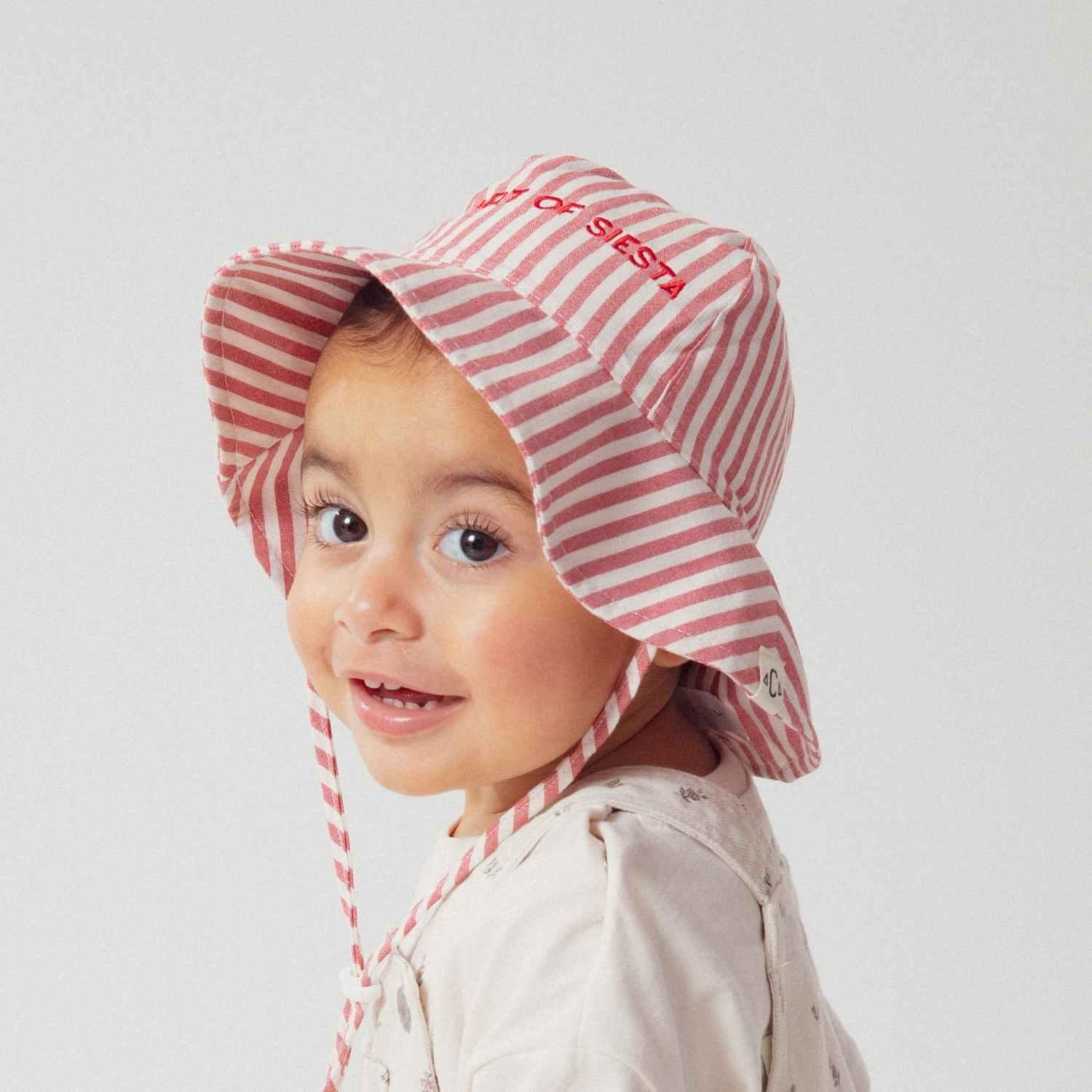 chapeau-bebe-enfant-soleil-chamaye-assorti-papa-maman-enfant-casquette-papa-fils-cadeau-fete-des-peres-casquette-mere-fille-cadeau-naissance-maman-bebe-cadeau-original-famille-casquette-personnalisable-broderie-art-of-siesta