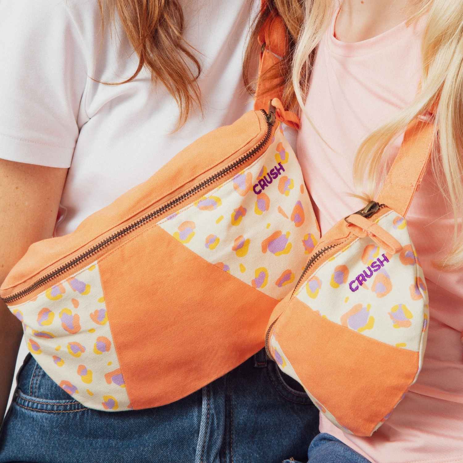 banane-parent-enfant-banane-maman-mixte-enfant-cadeau-été-maman-enfant-cadeau-anniversaire-petite-fille-matchy-matchy-cadeau-famille-cadeau-mere-fille-original-cadeau-mere-fille-pratique-matchy-matchy-cadeaux-fête-des-meres-famille-marque-francaise -motif-leopard