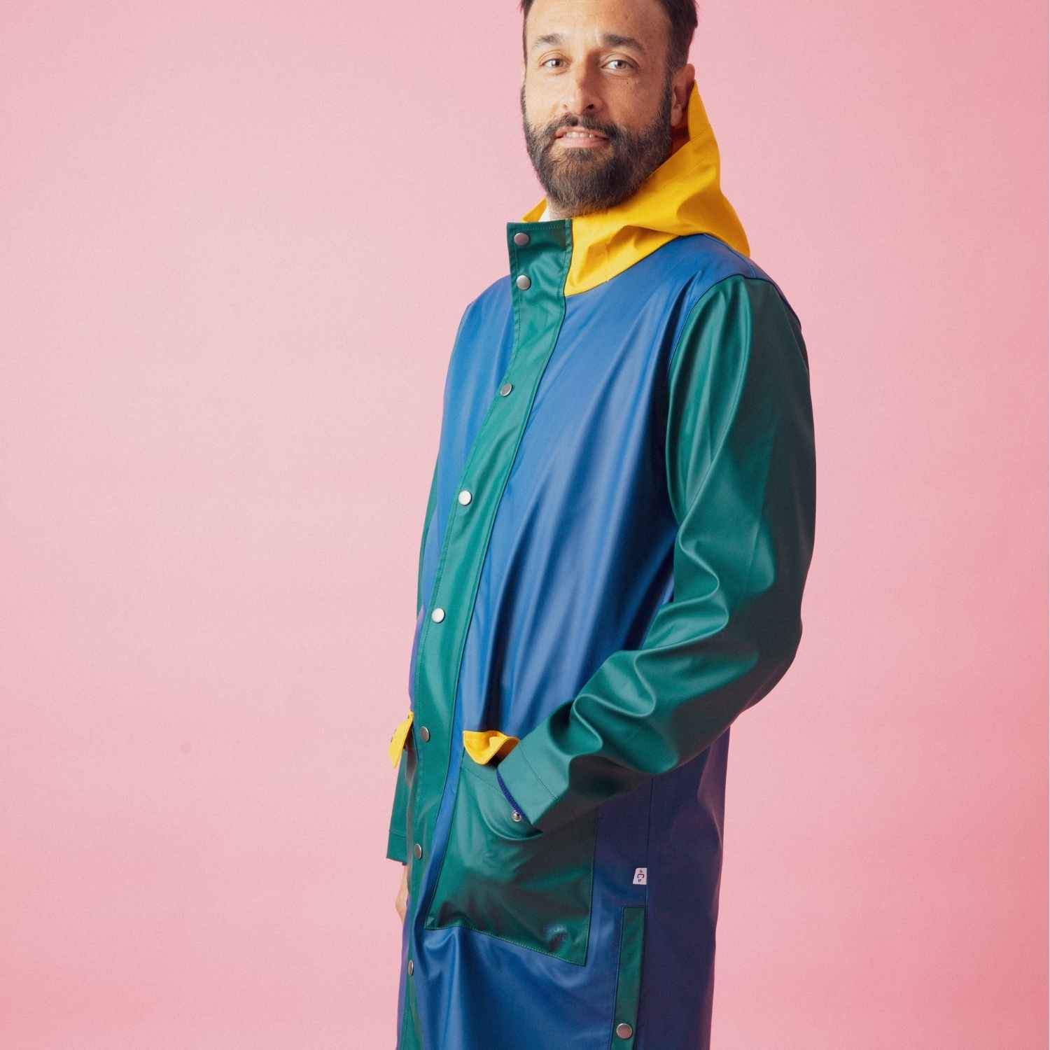 impermeable-mixte-pluie-papa-maman-chamaye-assorti-parent-enfant-kway-papa-fils-cadeau-fete-des-peres-imperméable-mere-fille-cadeau-maman-bebe-matchy-matchy-cadeau-original-famille-broderie-high-five