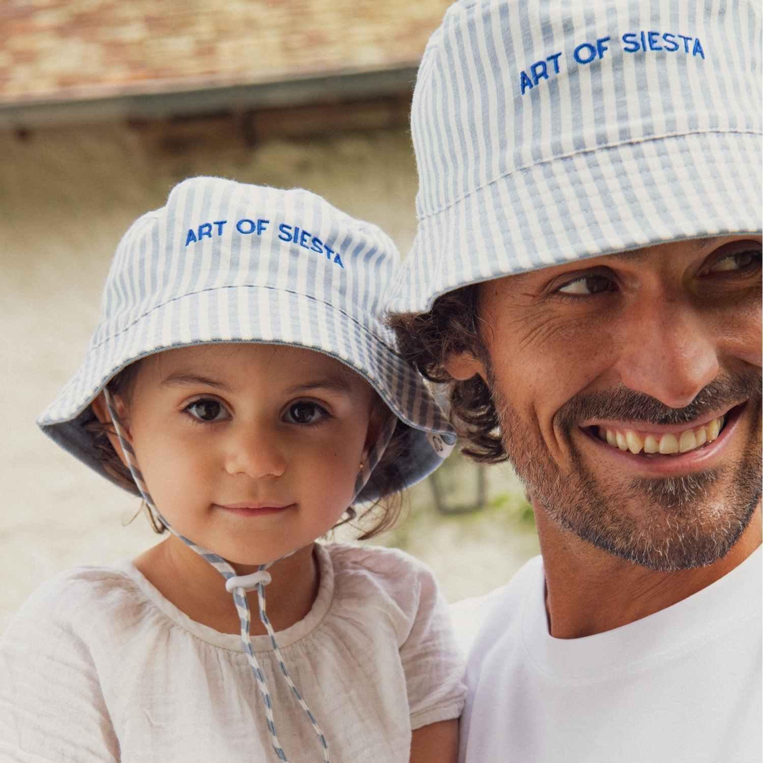 bob-bebe-enfant-parent-chamaye-assorti-papa-maman-enfant-bob-papa-fils-cadeau-fete-des-peres-casquette-mere-fille-cadeau-naissance-maman-bebe-cadeau-original-famille-bob-personnalisable-broderie-art-of-siesta-rayures