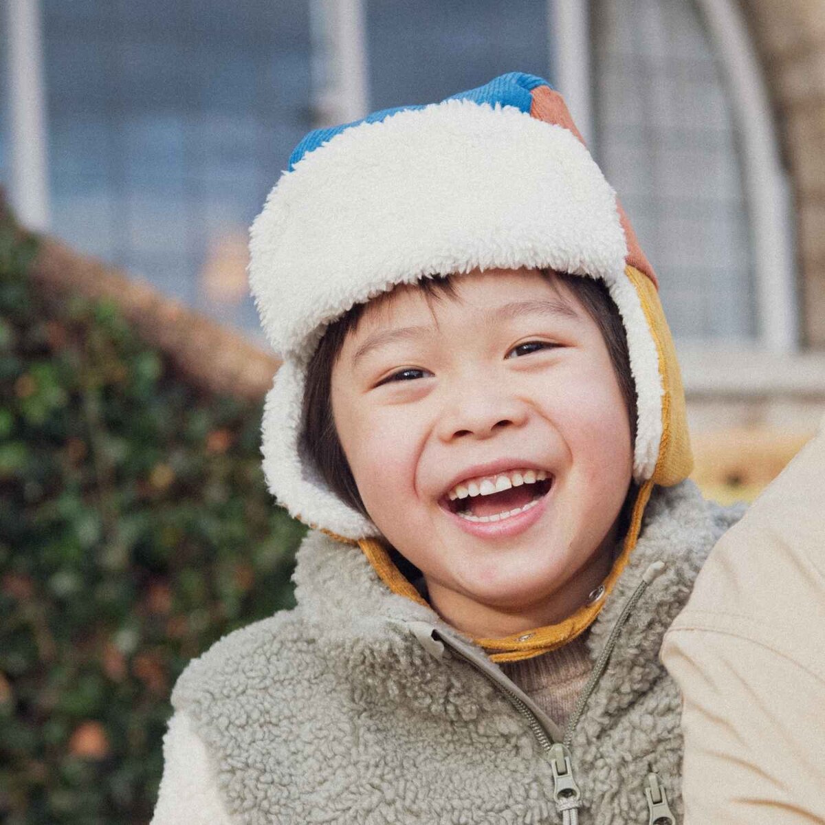 chapka-bebe-enfant-chamaye-assorti-papa-maman-enfant-casquette-papa-fils-cadeau-fete-des-peres-casquette-mere-fille-cadeau-naissance-maman-bebe-cadeau-original-famille-casquette-personnalisable-broderie-amour-fou-bleu