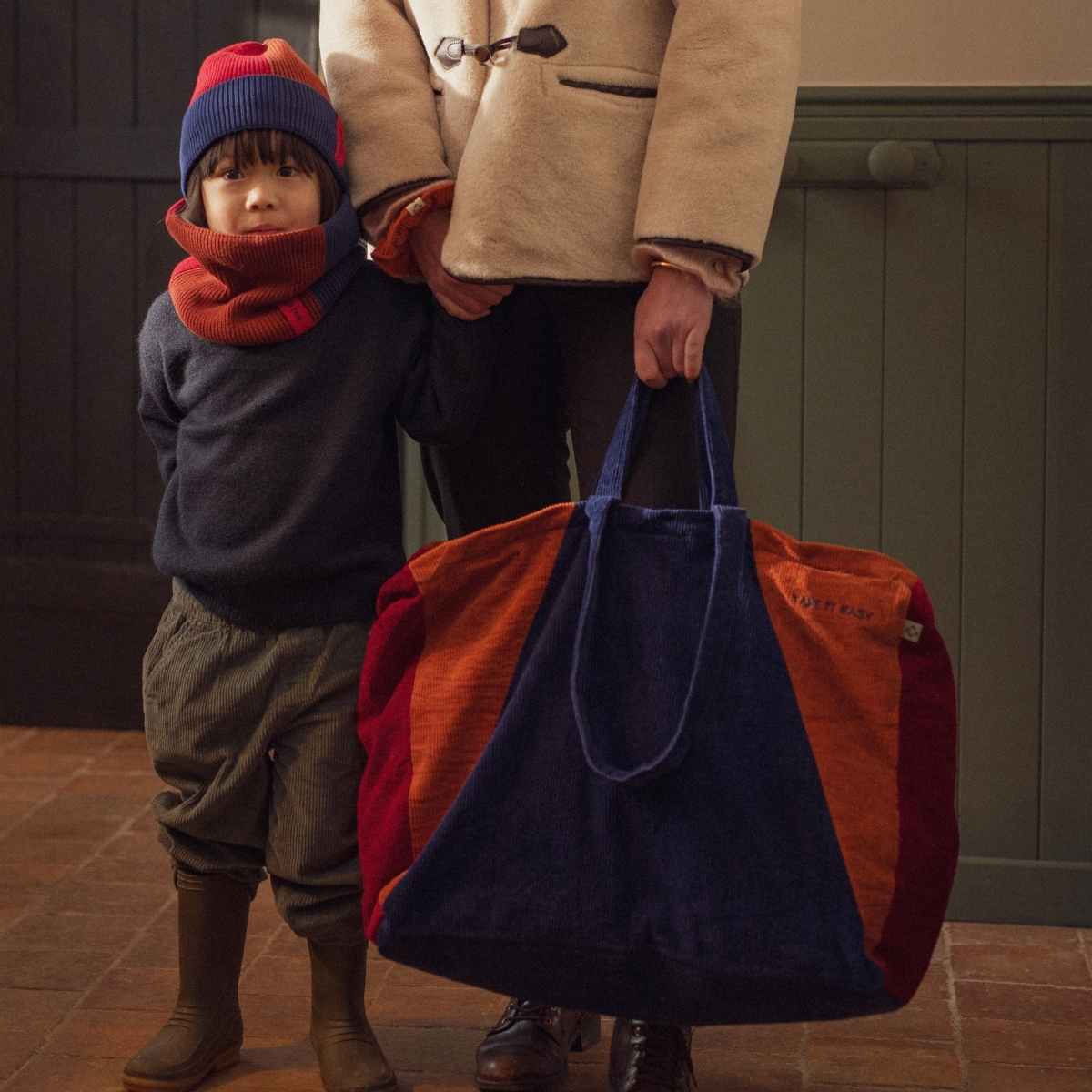 cabas-enfant-chamaye-assorti-parent-enfant-sac-papa-fils-cadeau-fete-des-peres-bonnet-mere-fille-cadeau-naissance-maman-bebe-matchy-matchy-cadeau-original-famille-broderie-take-it-easy
