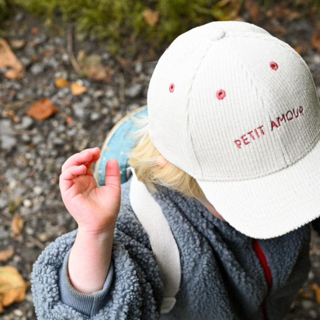 casquette-bebe-enfant-parent-chamaye-assorti-papa-maman-enfant-casquette-papa-fils-cadeau-fete-des-peres-casquette-mere-fille-cadeau-naissance-maman-bebe-cadeau-original-famille-casquette-personnalisable-broderie-petit-grand-amour