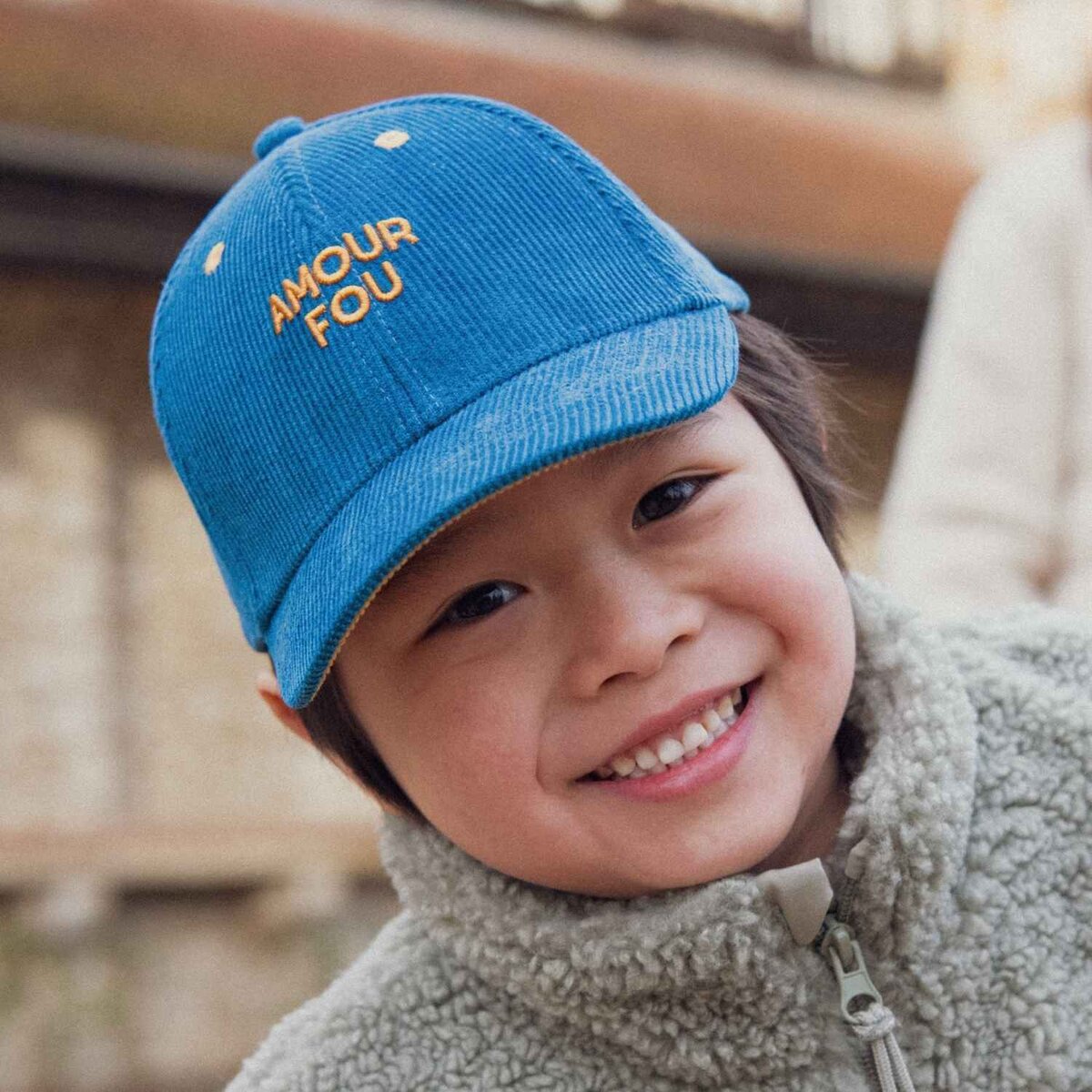casquette-bebe-enfant-parent-chamaye-assorti-papa-maman-enfant-casquette-papa-fils-cadeau-fete-des-peres-casquette-mere-fille-cadeau-naissance-maman-bebe-cadeau-original-famille-casquette-personnalisable-broderie-amour-fou-bleu