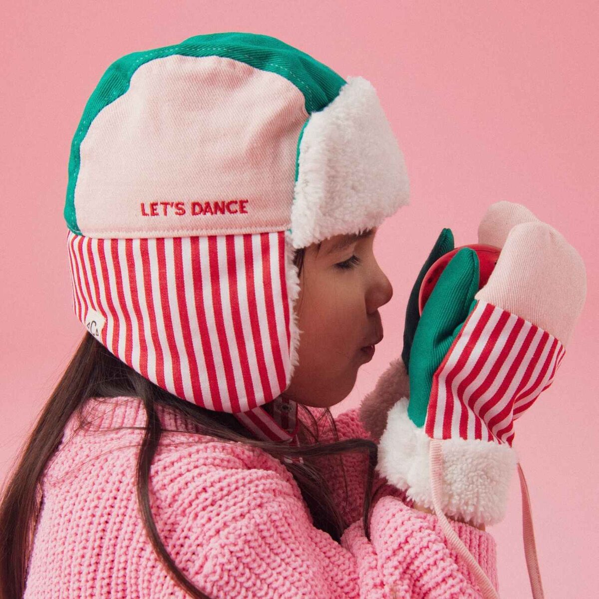 chapka-bebe-enfant-chamaye-assorti-papa-maman-enfant-casquette-papa-fils-cadeau-fete-des-peres-casquette-mere-fille-cadeau-naissance-maman-bebe-cadeau-original-famille-casquette-personnalisable-broderie-lets-dance-rose