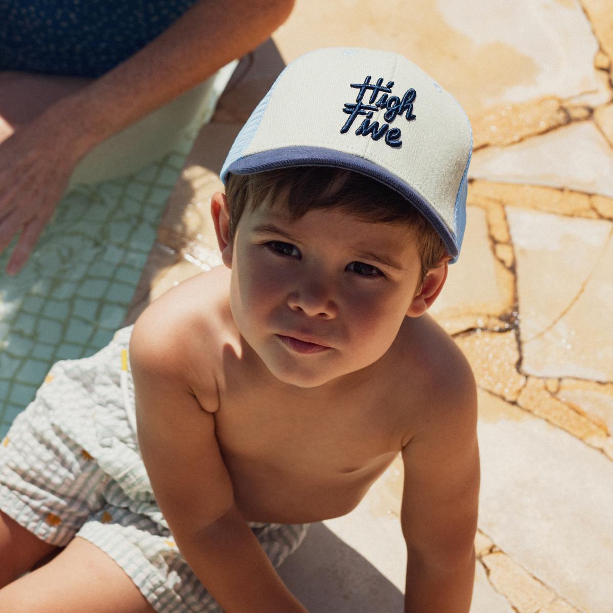 casquette-high-five-bebe-enfant-parent-chamaye-assorti-papa-maman-enfant-cabas-papa-fils-cadeau-naissance-maman-bebe-cadeau-original-famille-casquette-brodée-personnalisable-broderie