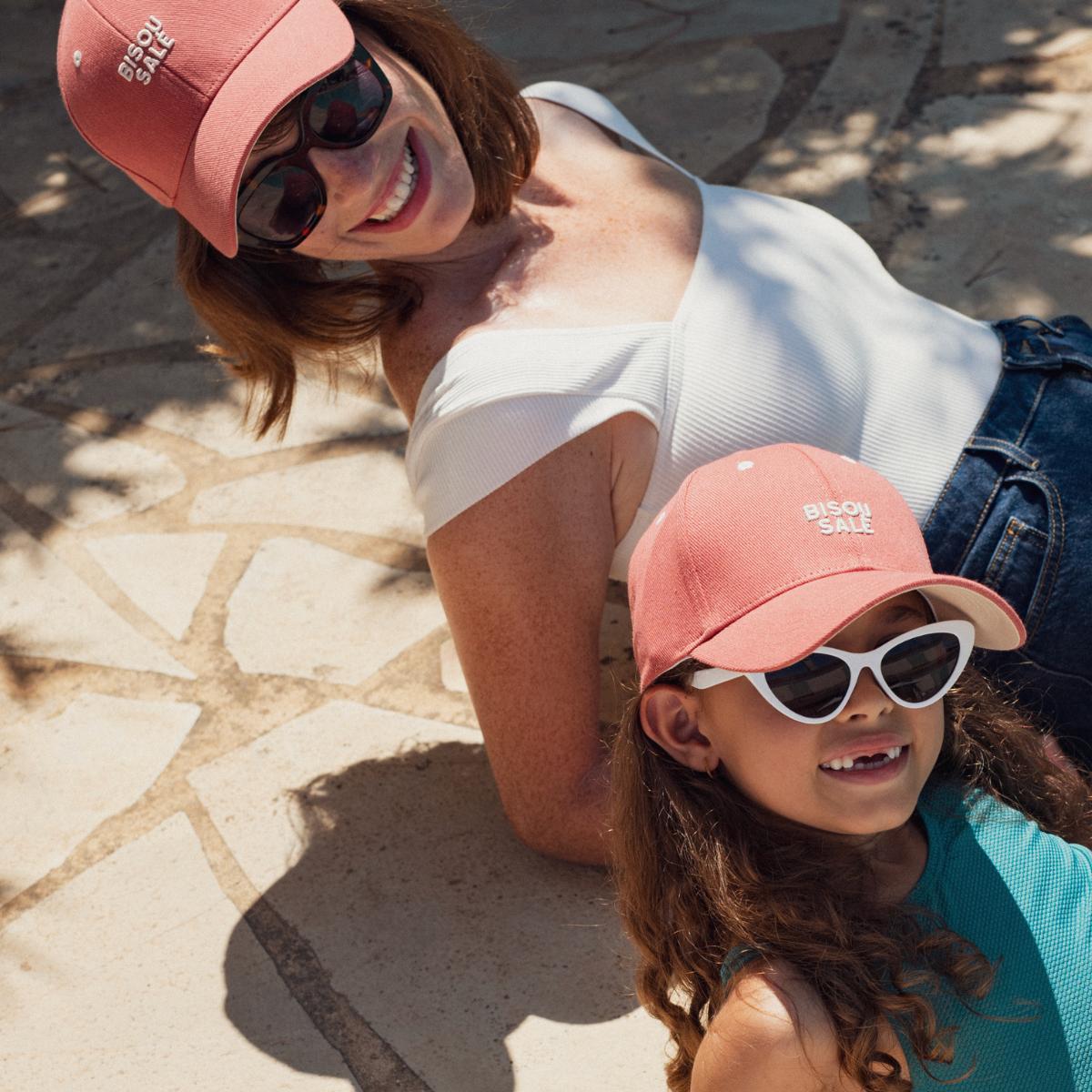 casquette-bisou-salé-bebe-enfant-parent-chamaye-assorti-papa-maman-enfant-cabas-papa-fils-cadeau-naissance-maman-bebe-cadeau-original-famille-personnalisable-broderie