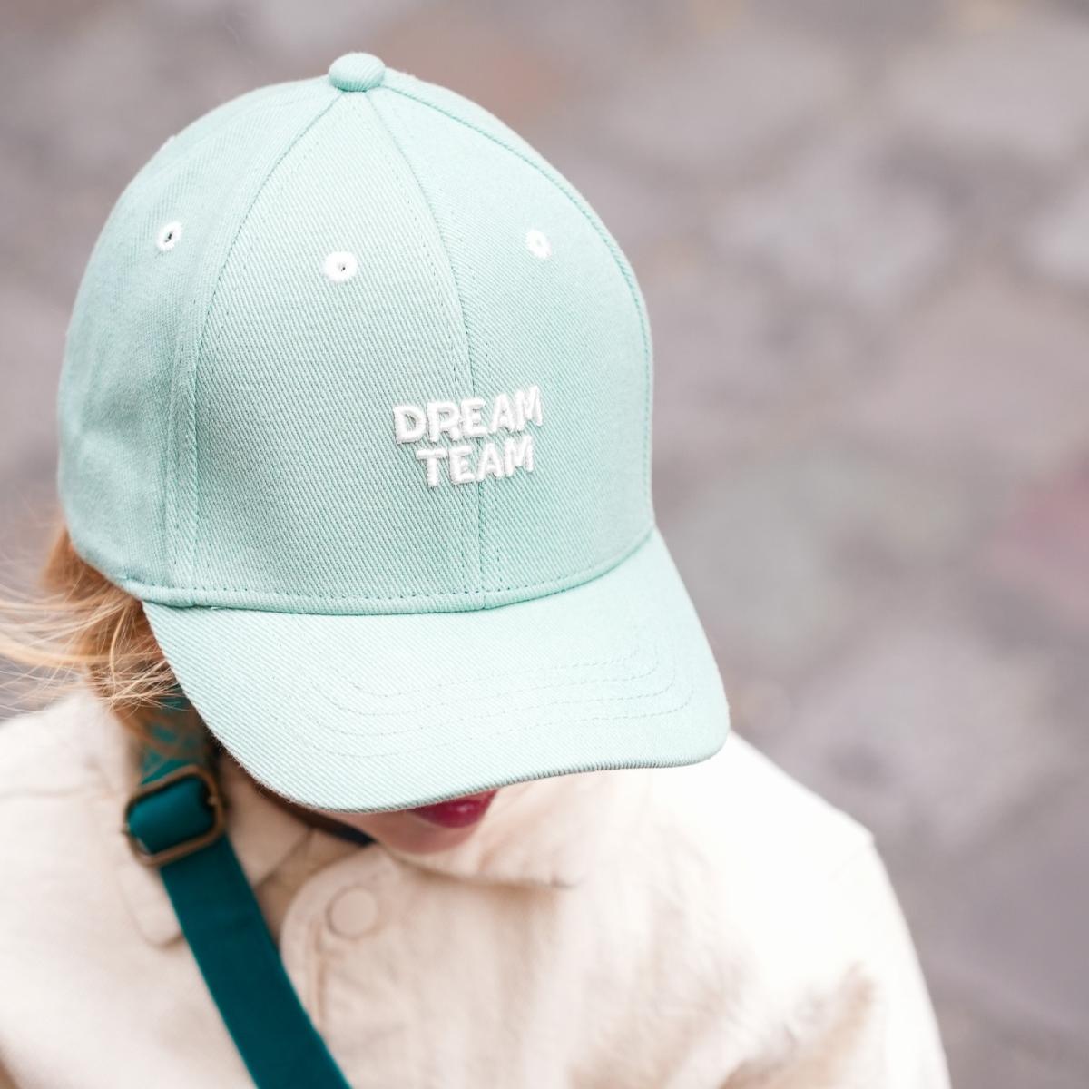 casquette-bebe-enfant-parent-chamaye-assorti-papa-maman-enfant-casquette-papa-fils-cadeau-fete-des-peres-casquette-mere-fille-cadeau-naissance-maman-bebe-cadeau-original-famille-casquette-personnalisable-broderie-dream-team
