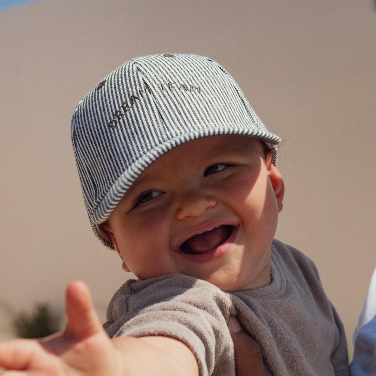 casquette-dream-team-bebe-enfant-parent-chamaye-assorti-papa-maman-enfant-cabas-papa-fils-cadeau-naissance-maman-bebe-cadeau-original-famille-personnalisable-broderie