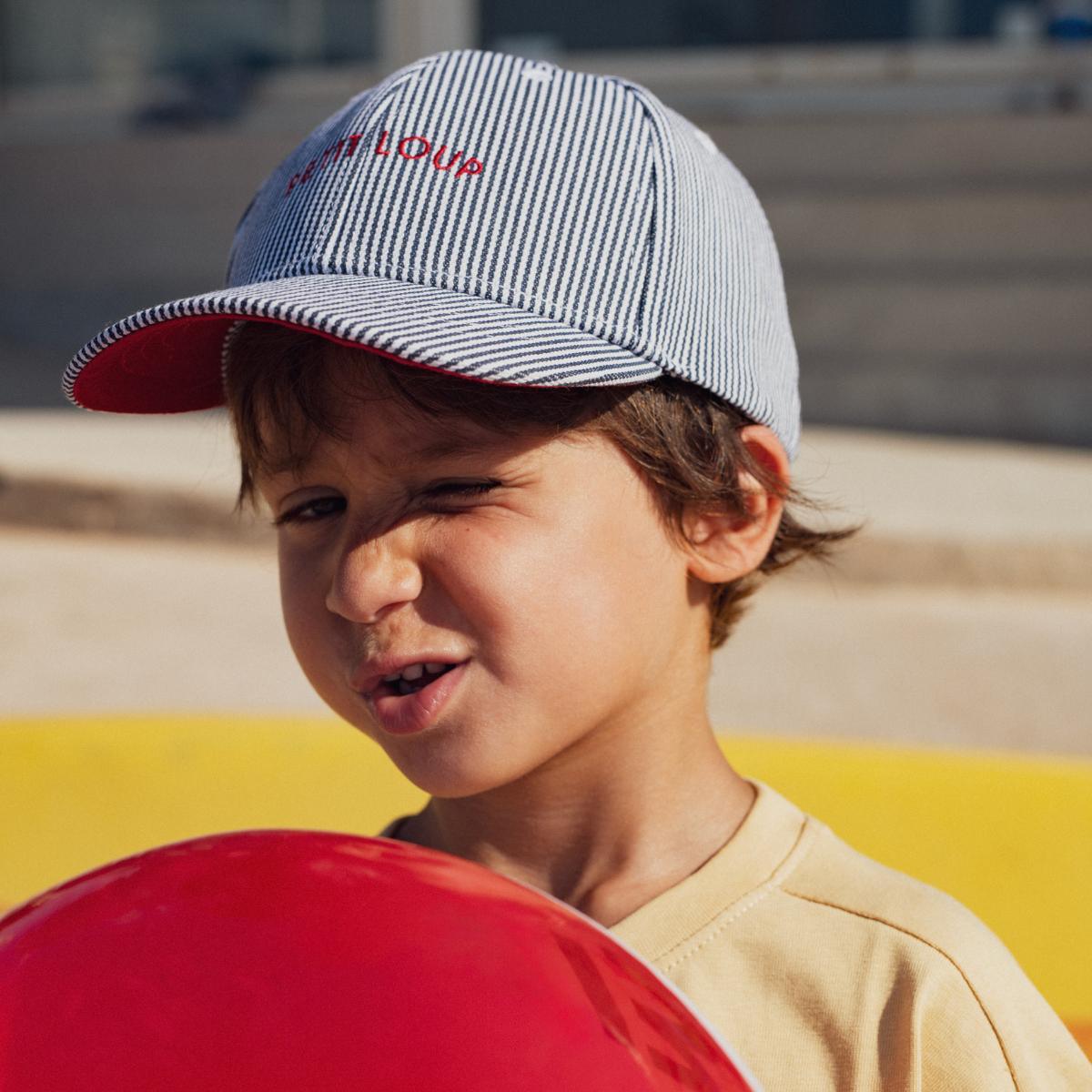 casquette-bebe-enfant-parent-chamaye-assorti-papa-maman-enfant-casquette-papa-fils-cadeau-fete-des-peres-casquette-mere-fille-cadeau-naissance-maman-bebe-cadeau-original-famille-casquette-personnalisable-broderie-cosmic-girl-cadeau-jeune-maman-maternite-cadeau-naissance-original-jeune-parent-casquette-fille-rose-velours-cotele-petit-loup