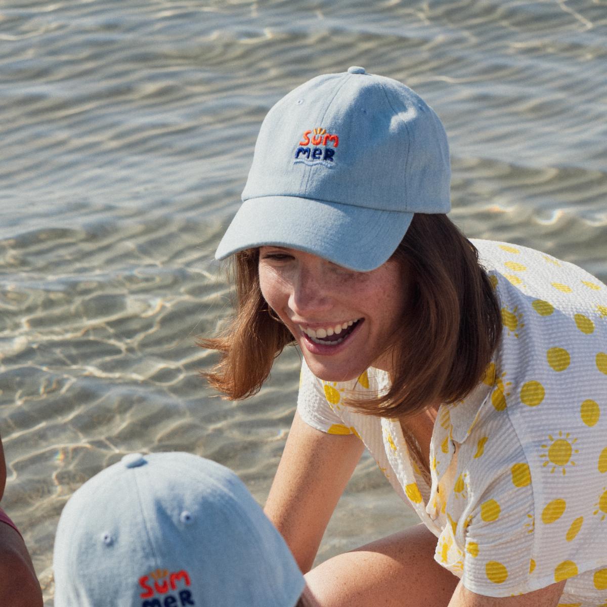 casquette-summer-denim-bebe-enfant-parent-chamaye-assorti-papa-maman-enfant-cabas-papa-fils-cadeau-naissance-maman-bebe-cadeau-original-famille-casquette-denim-personnalisable-broderie