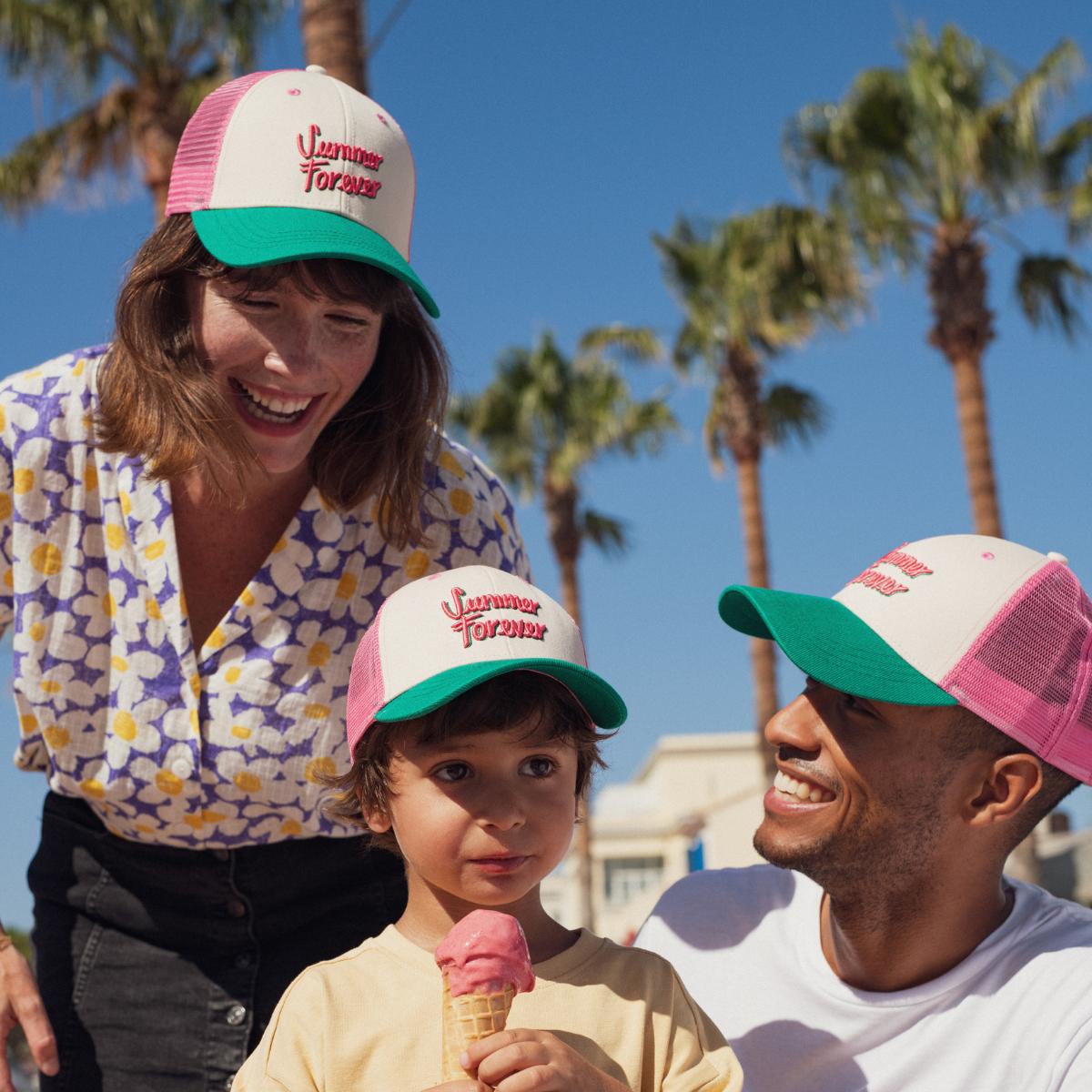 casquette-summer-forever-bebe-enfant-parent-chamaye-assorti-papa-maman-enfant-casquette-papa-fils-cadeau-naissance-maman-bebe-cadeau-original-famille-casquette-personnalisable-broderie