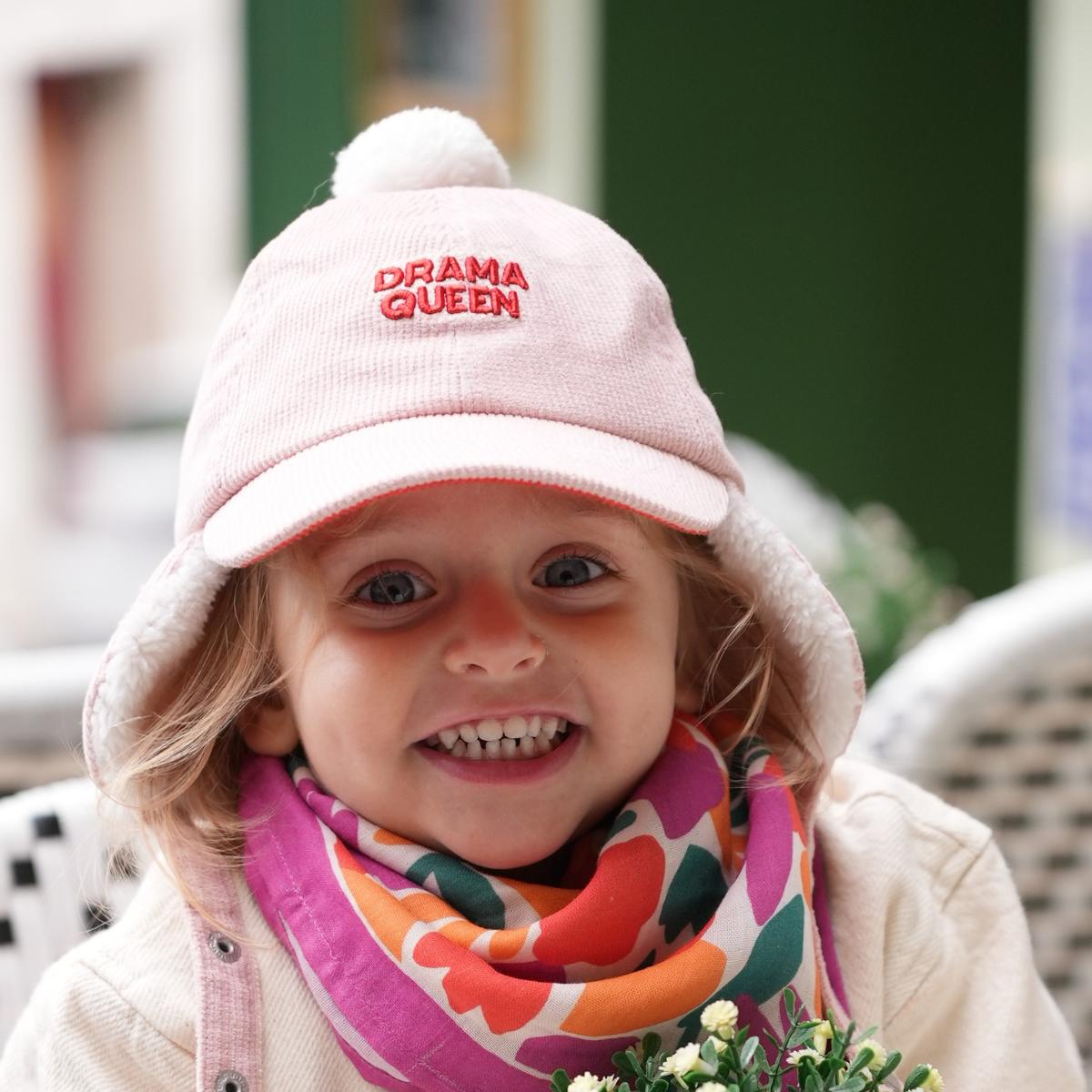 chapka-bebe-enfant-chamaye-assorti-parent-enfant-casquette-papa-fils-cadeau-fete-des-peres-bonnet-mere-fille-cadeau-naissance-maman-bebe-matchy-matchy-cadeau-original-famille-broderie-drama-queen