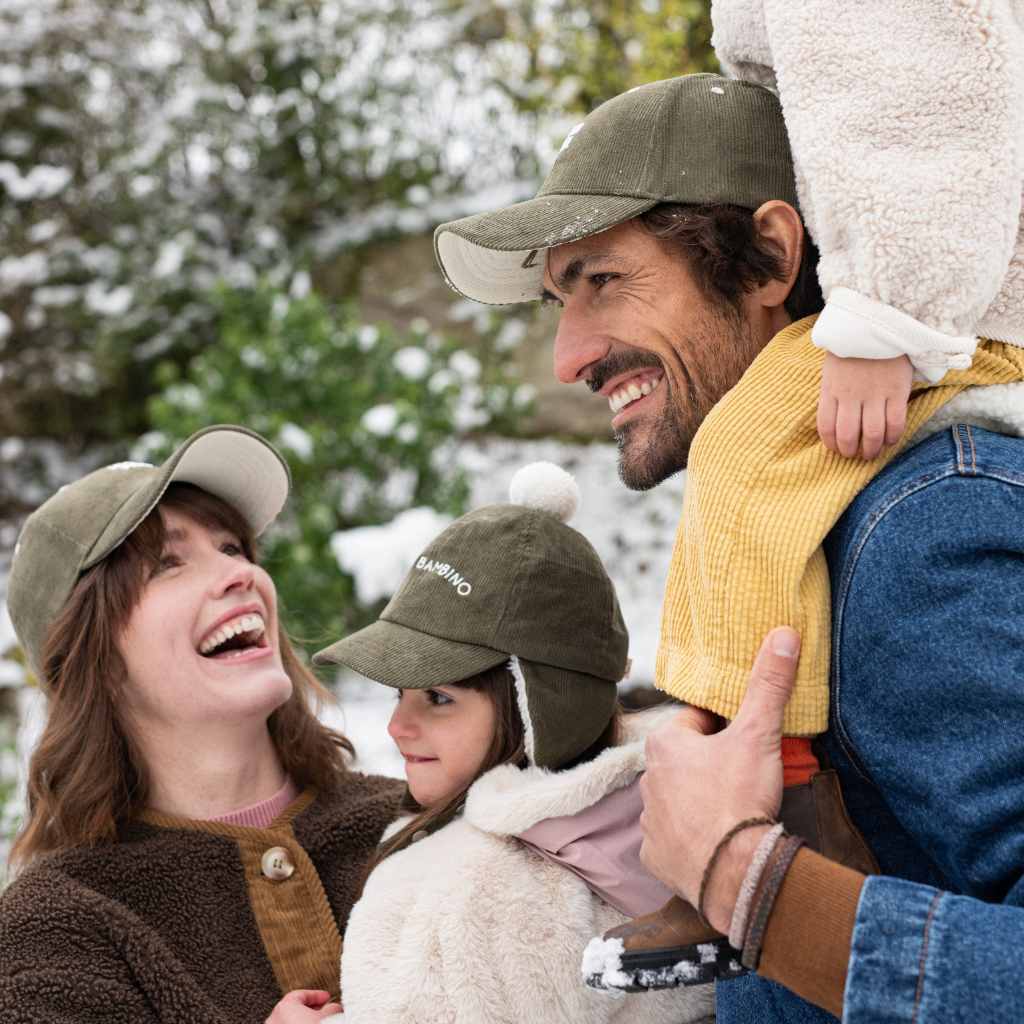 casquette-bebe-enfant-parent-chamaye-assorti-papa-maman-enfant-casquette-papa-fils-cadeau-fete-des-peres-casquette-mere-fille-cadeau-naissance-maman-bebe-cadeau-original-famille-casquette-personnalisable-broderie-high-five