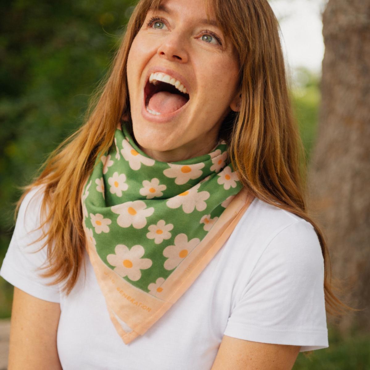 foulard-parent-enfant-coton-foulard-maman-enfant-cadeau-maman-fête-des-mères-cadeau-anniversaire-petite-fille-matchy-matchy-cadeau-famille-cadeau-mère-fille-original-cadeau-pratique-matchy-matchy-cadeaux-noel-famille-marque-francaise-motif 