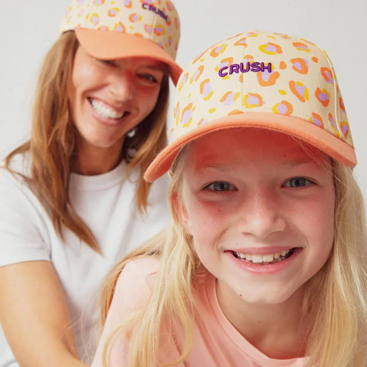 casquette-bebe-enfant-parent-chamaye-assorti-papa-maman-enfant-casquette-papa-fils-cadeau-fete-des-peres-casquette-mere-fille-cadeau-naissance-maman-bebe-cadeau-original-famille-casquette-personnalisable-broderie-crush