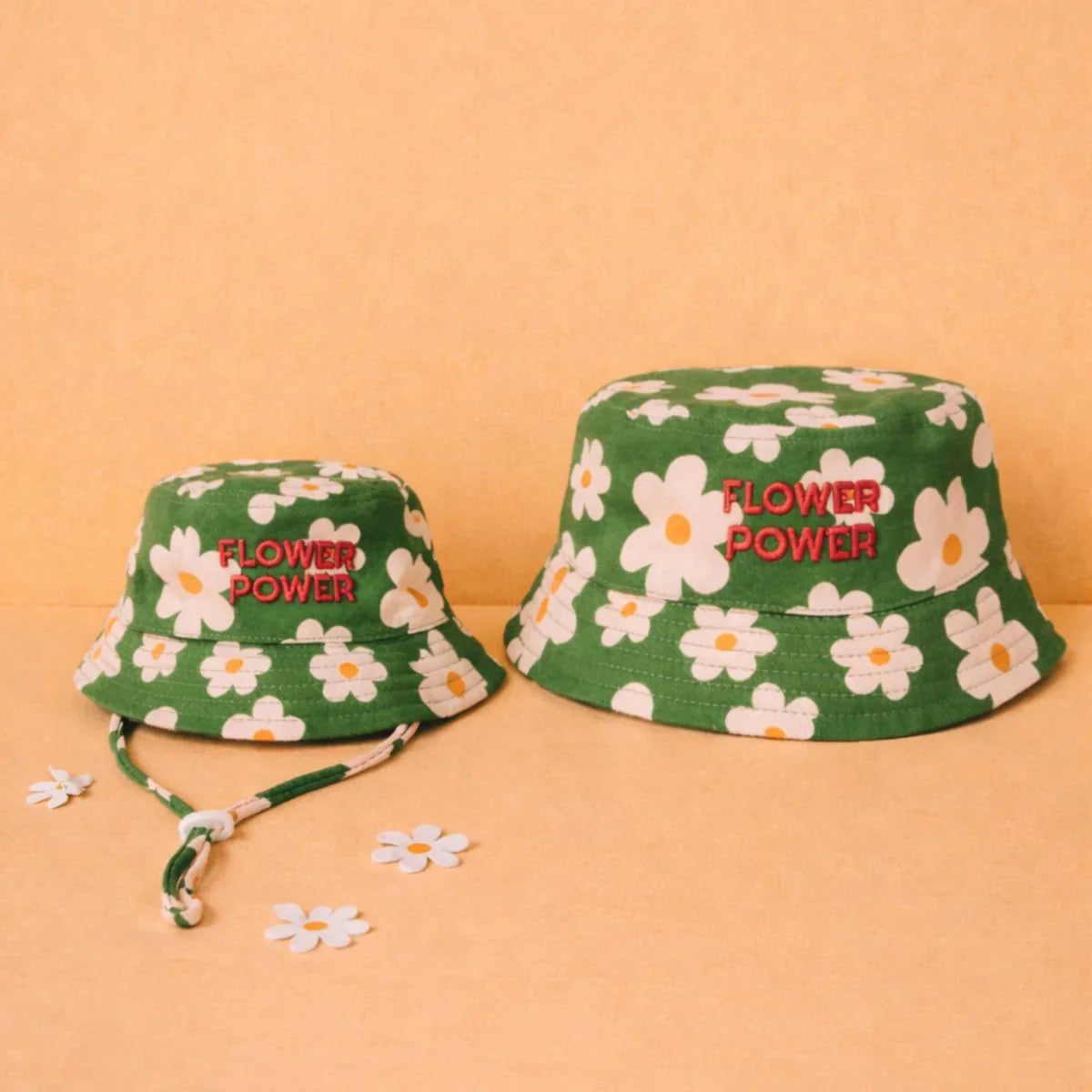 bob-bebe-enfant-parent-chamaye-assorti-papa-maman-enfant-bob-papa-fils-cadeau-fete-des-peres-casquette-mere-fille-cadeau-naissance-maman-bebe-cadeau-original-famille-bob-personnalisable-broderie-flower-power-fleurs