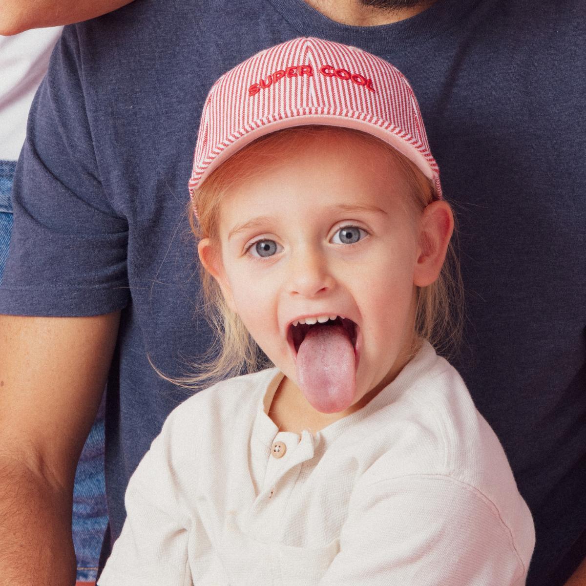 casquette-bebe-enfant-parent-chamaye-assorti-papa-maman-enfant-casquette-papa-fils-cadeau-fete-des-peres-casquette-mere-fille-cadeau-naissance-maman-bebe-cadeau-original-famille-casquette-personnalisable-broderie-super-cool