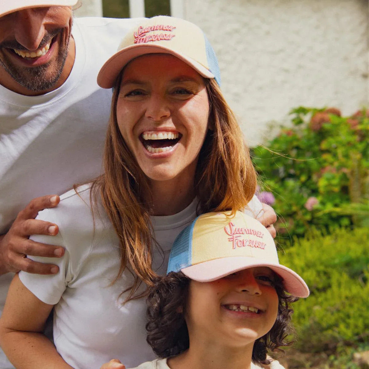casquette-bebe-enfant-parent-chamaye-assorti-papa-maman-enfant-casquette-papa-fils-cadeau-fete-des-peres-casquette-mere-fille-cadeau-naissance-maman-bebe-cadeau-original-famille-casquette-personnalisable-broderie-trucker-summer-forever