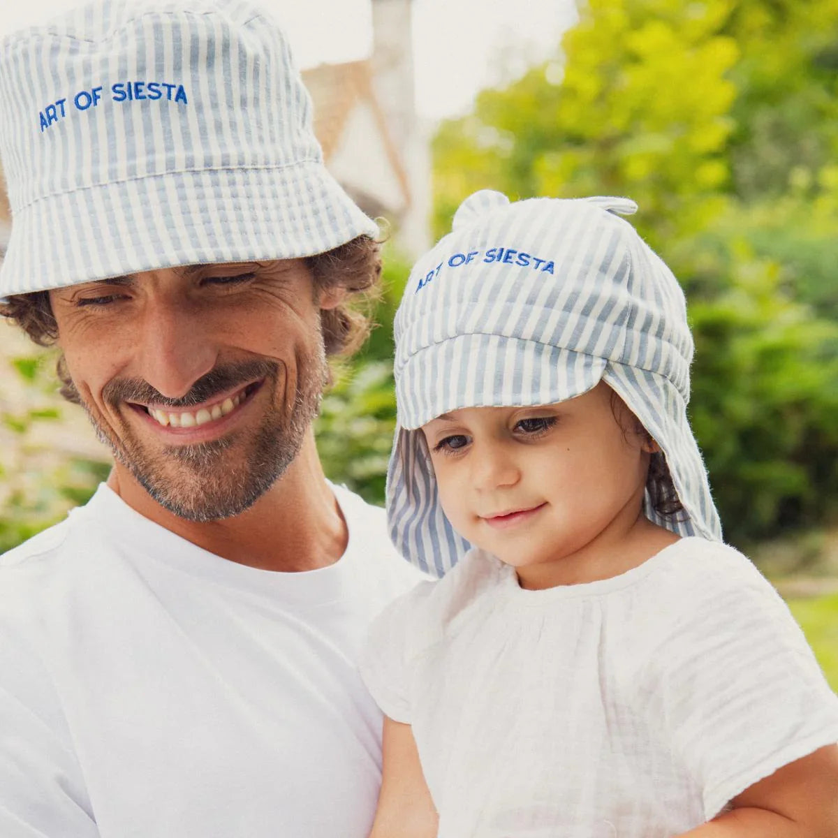 bob-bebe-enfant-parent-chamaye-assorti-papa-maman-enfant-bob-papa-fils-cadeau-fete-des-peres-casquette-mere-fille-cadeau-naissance-maman-bebe-cadeau-original-famille-bob-personnalisable-broderie-art-of-siesta-rayures