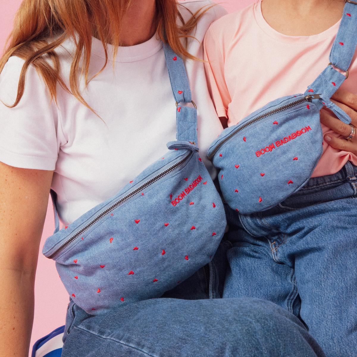 banane-parent-enfant-banane-maman-mixte-enfant-cadeau-été-maman-enfant-cadeau-anniversaire-petite-fille-matchy-matchy-cadeau-famille-cadeau-mere-fille-original-cadeau-mere-fille-pratique-matchy-matchy-cadeaux-fête-des-meres-famille-marque-francaise -motif-boom-coeur