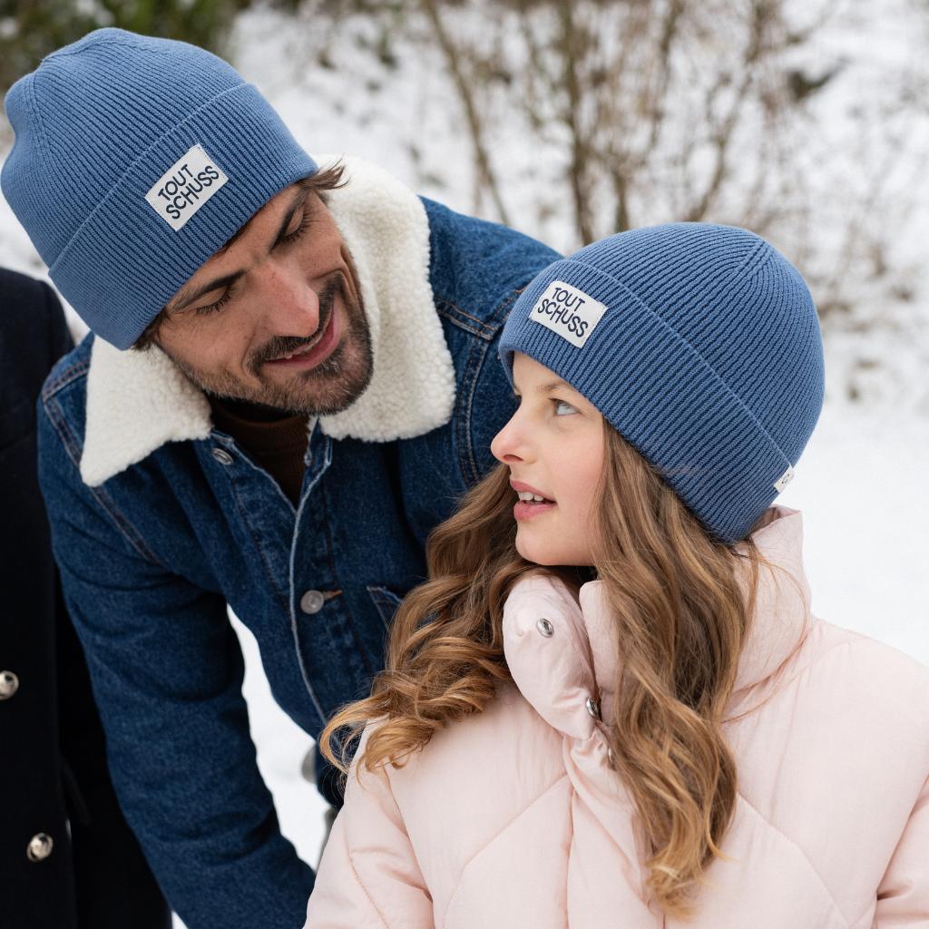 bonnet-bebe-enfant-papa-maman-chamaye-assorti-parent-enfant-bonnet-papa-fils-cadeau-fete-des-peres-bonnet-mere-fille-cadeau-naissance-maman-bebe-matchy-matchy-cadeau-original-famille-broderie-tout-schuss